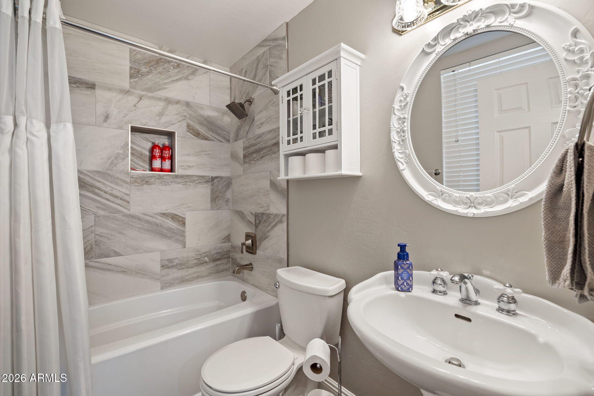 COUNTRY CLUB MANOR UNIT 1 - Residential