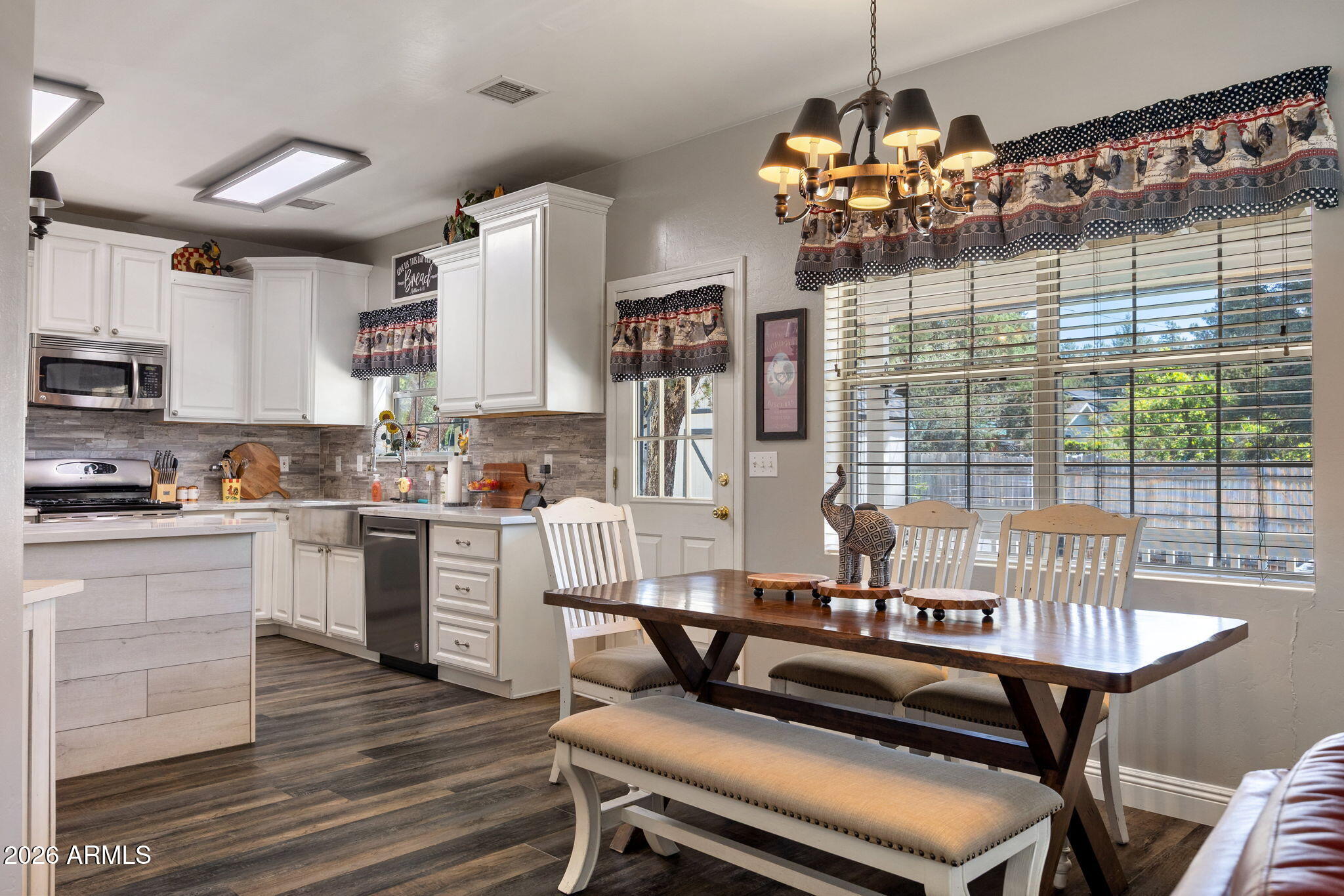 COUNTRY CLUB MANOR UNIT 1 - Residential