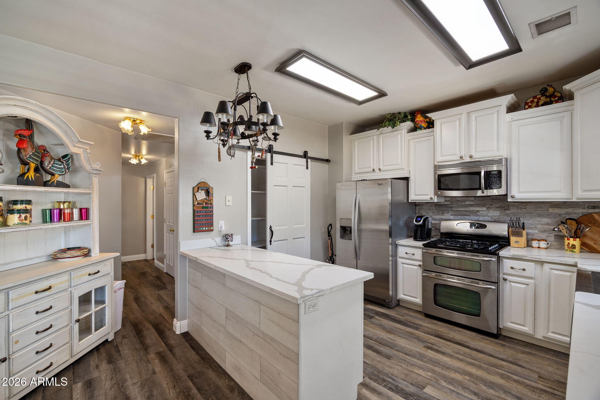 COUNTRY CLUB MANOR UNIT 1 - Residential