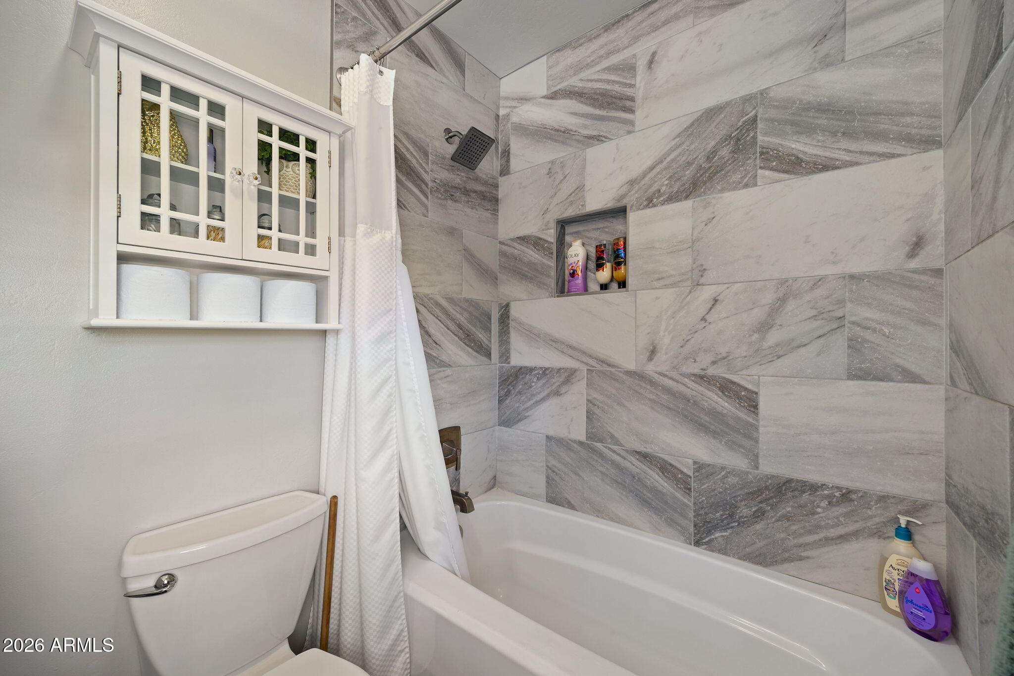 COUNTRY CLUB MANOR UNIT 1 - Residential