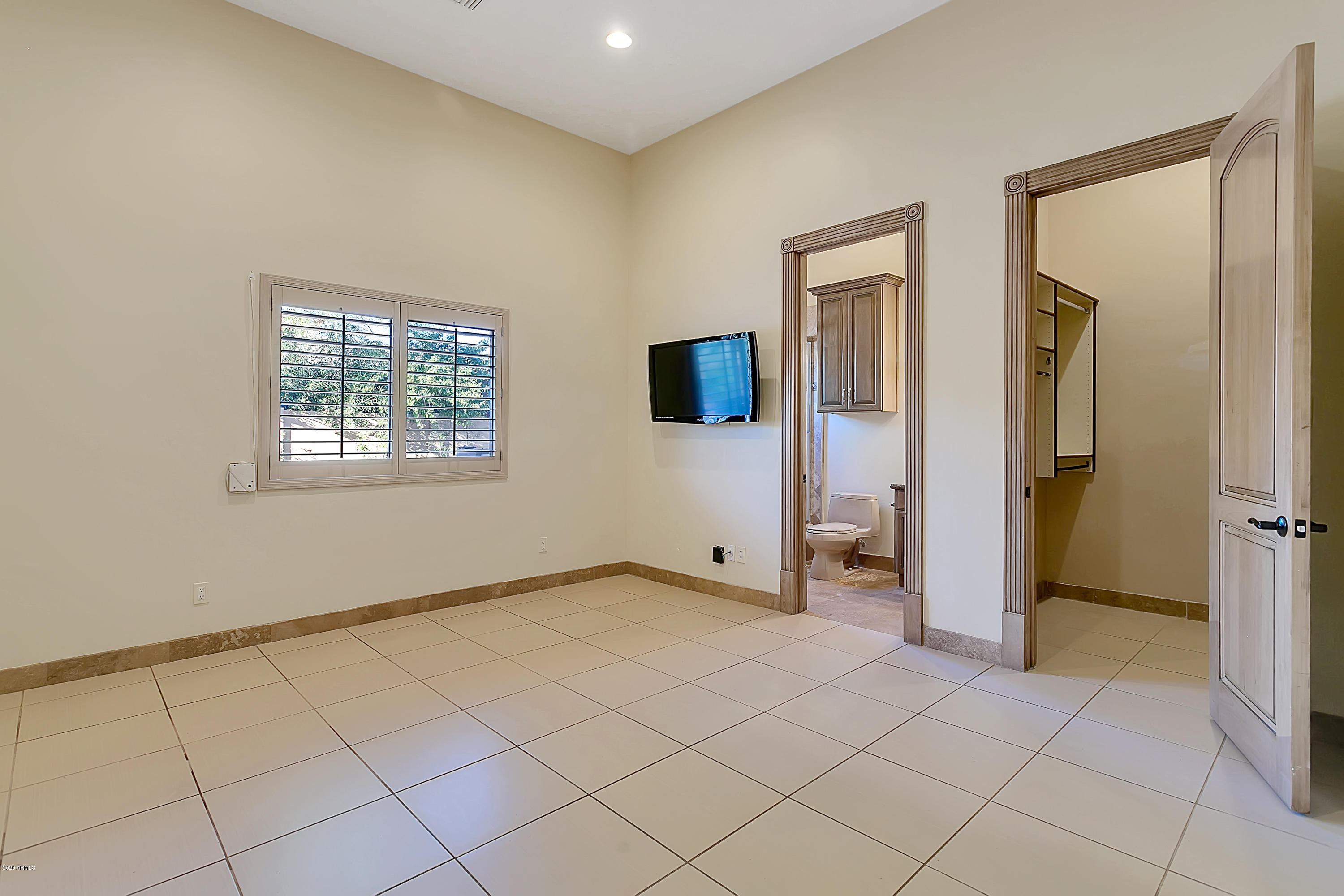 PARADISE COUNTRY ESTATES 2 - Residential