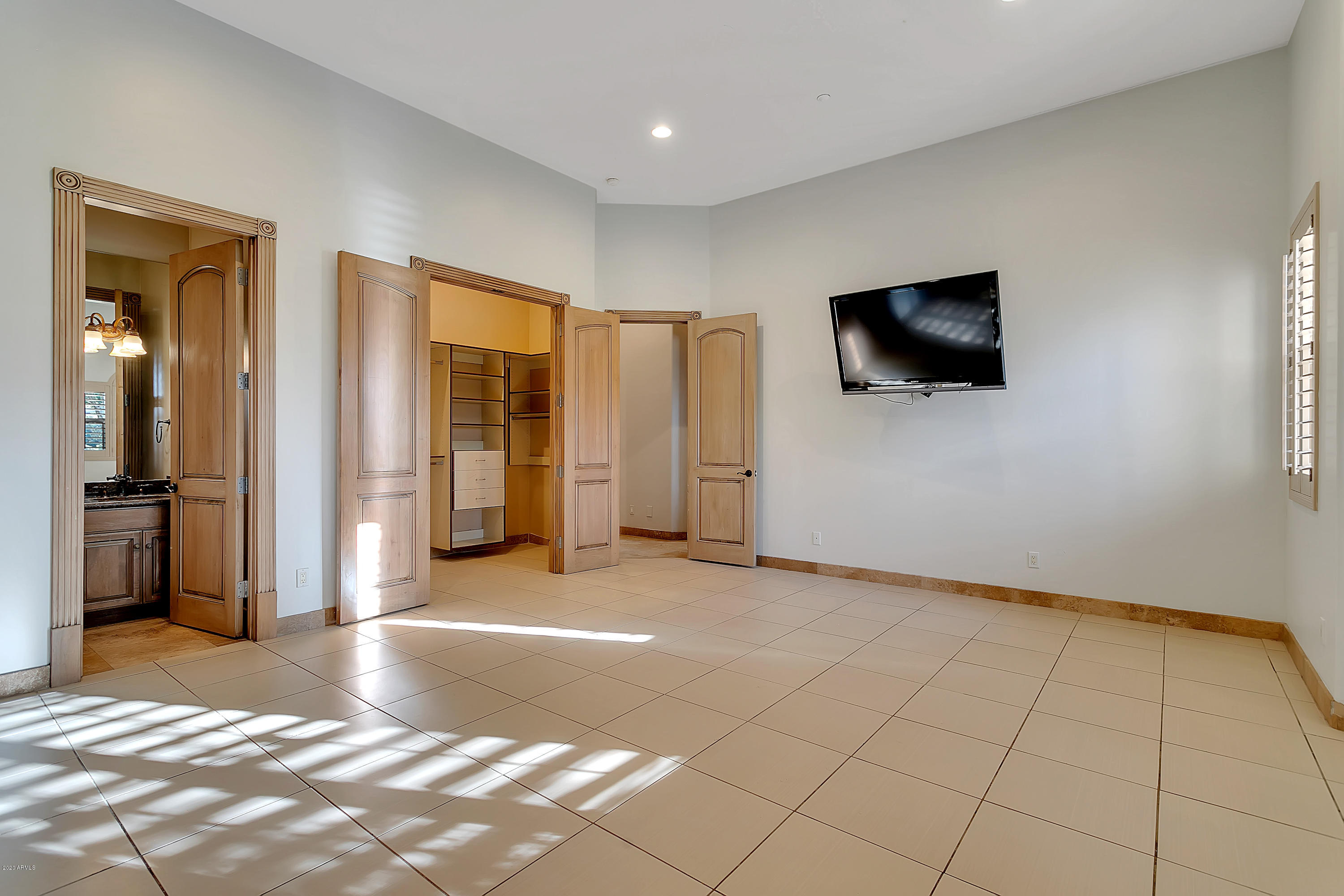 PARADISE COUNTRY ESTATES 2 - Residential