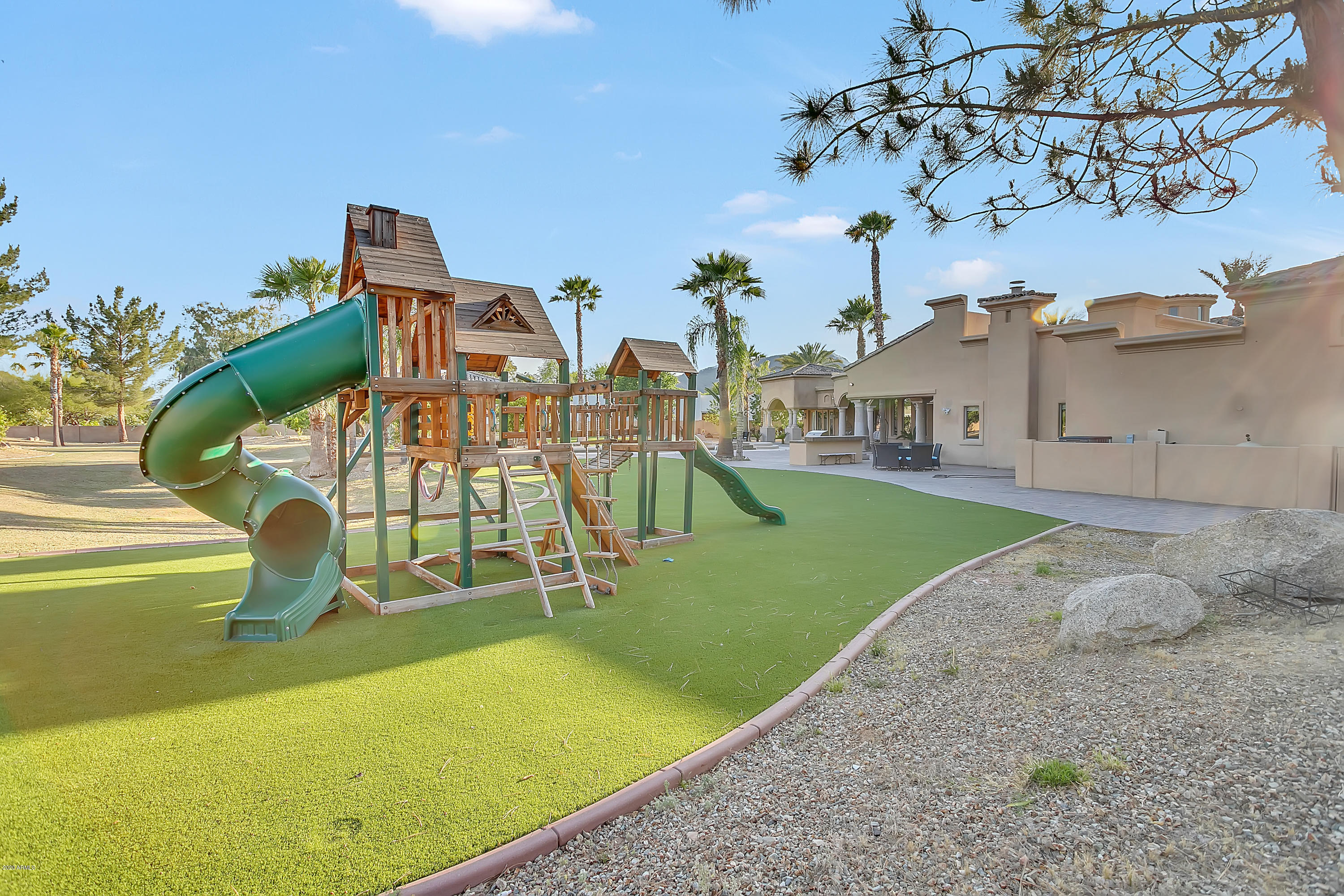 PARADISE COUNTRY ESTATES 2 - Residential