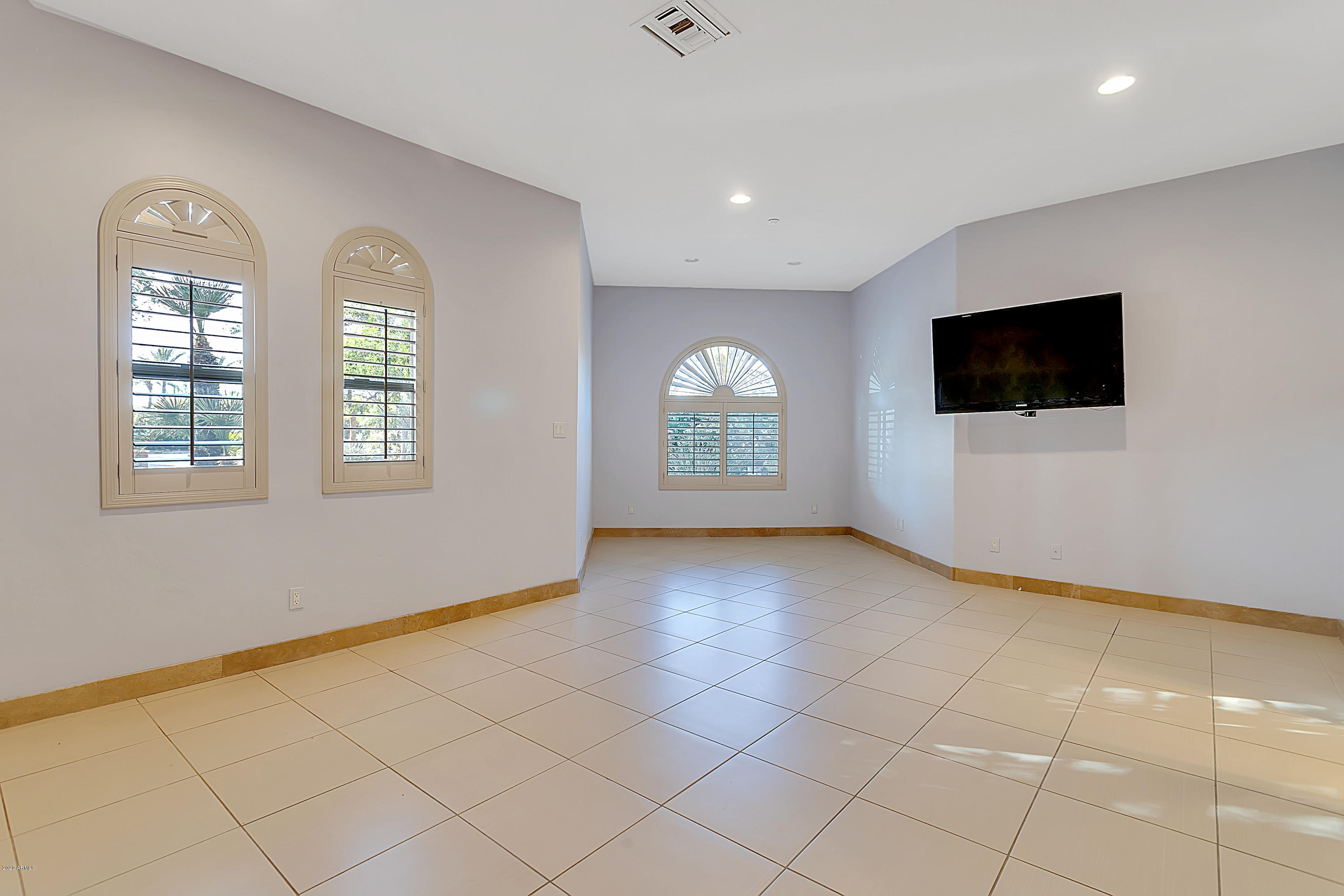 PARADISE COUNTRY ESTATES 2 - Residential