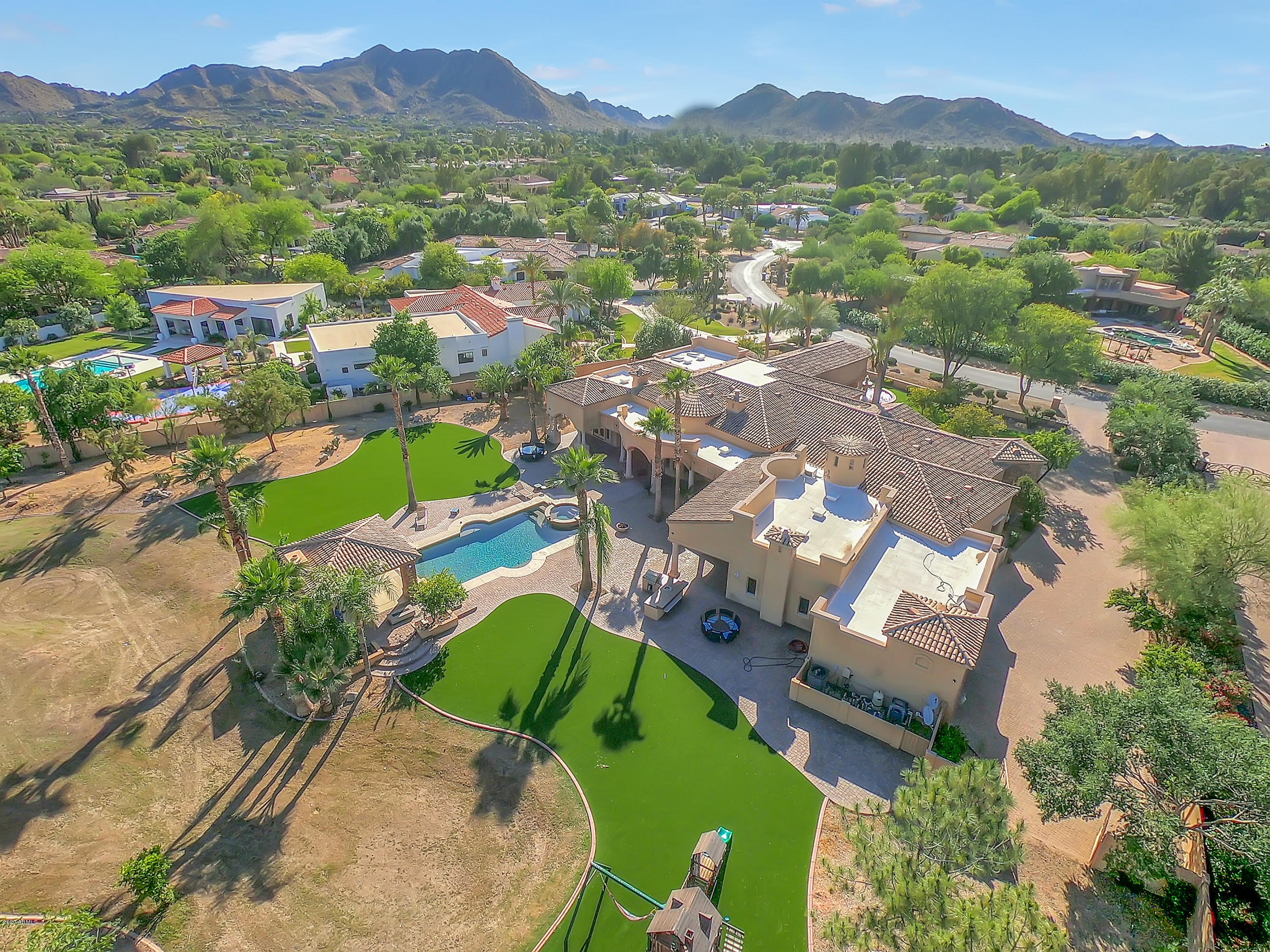 PARADISE COUNTRY ESTATES 2 - Residential