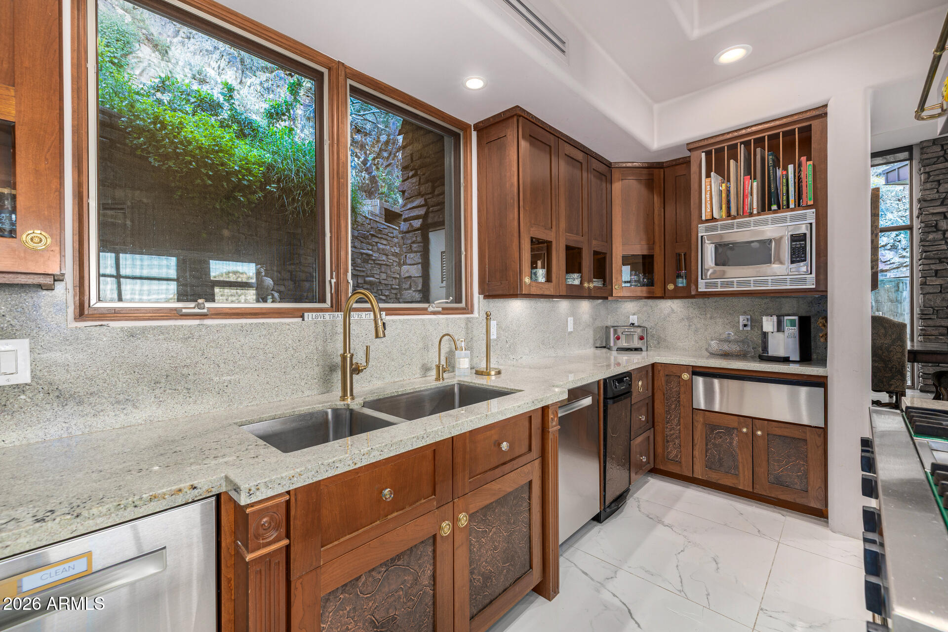 LA PLACE DU SOMMET LOTS 1 THROUGH 31 TRACT A THROU - Residential