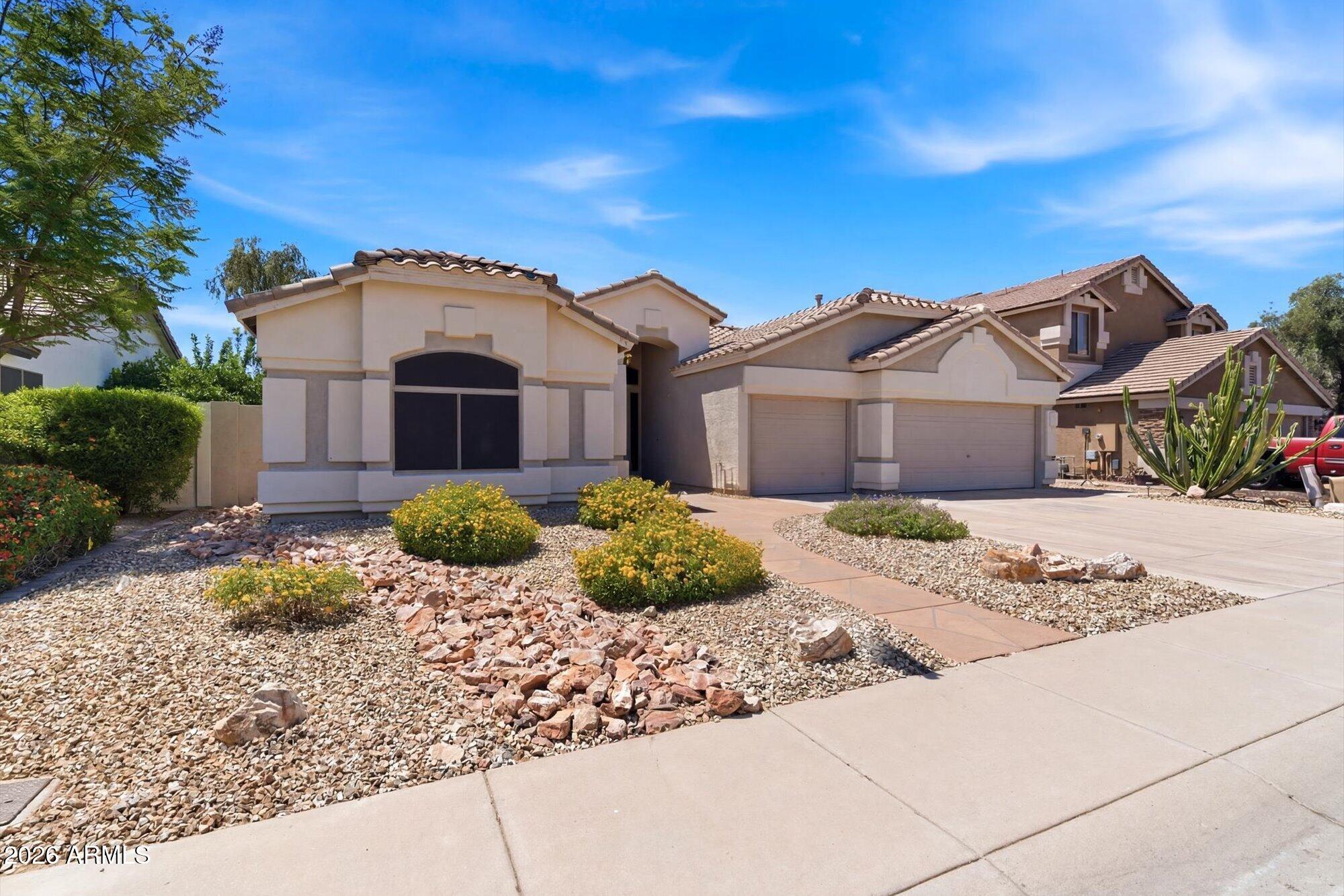 DIAMANTE VISTA - Residential