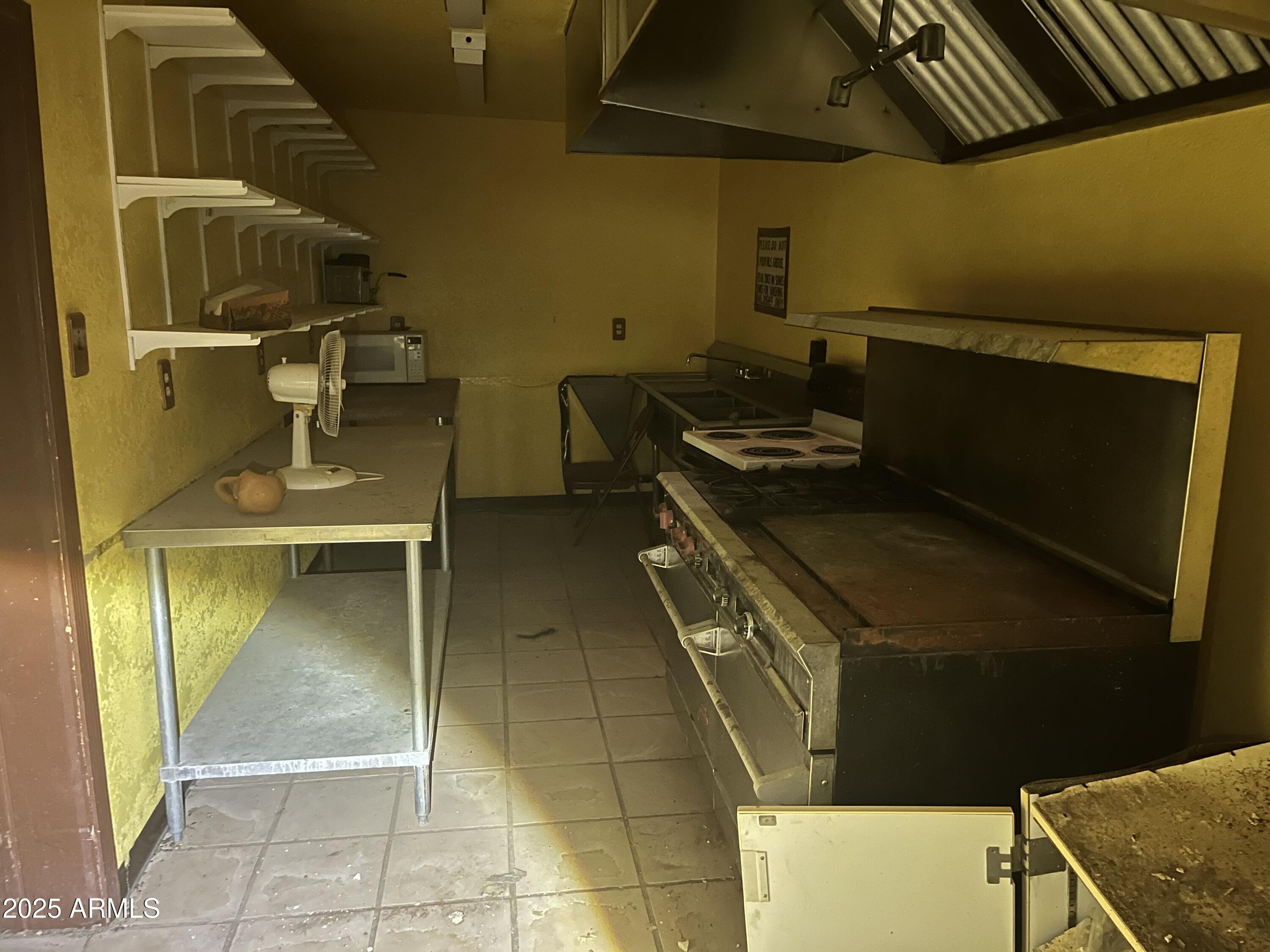 S10 T12S R6E - Commercial Sale