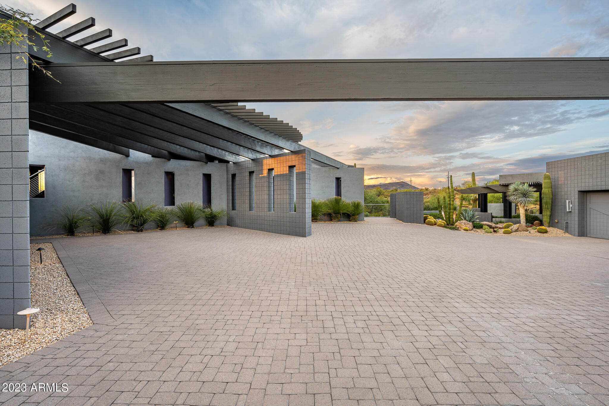 DESERT MOUNTAIN - Residential