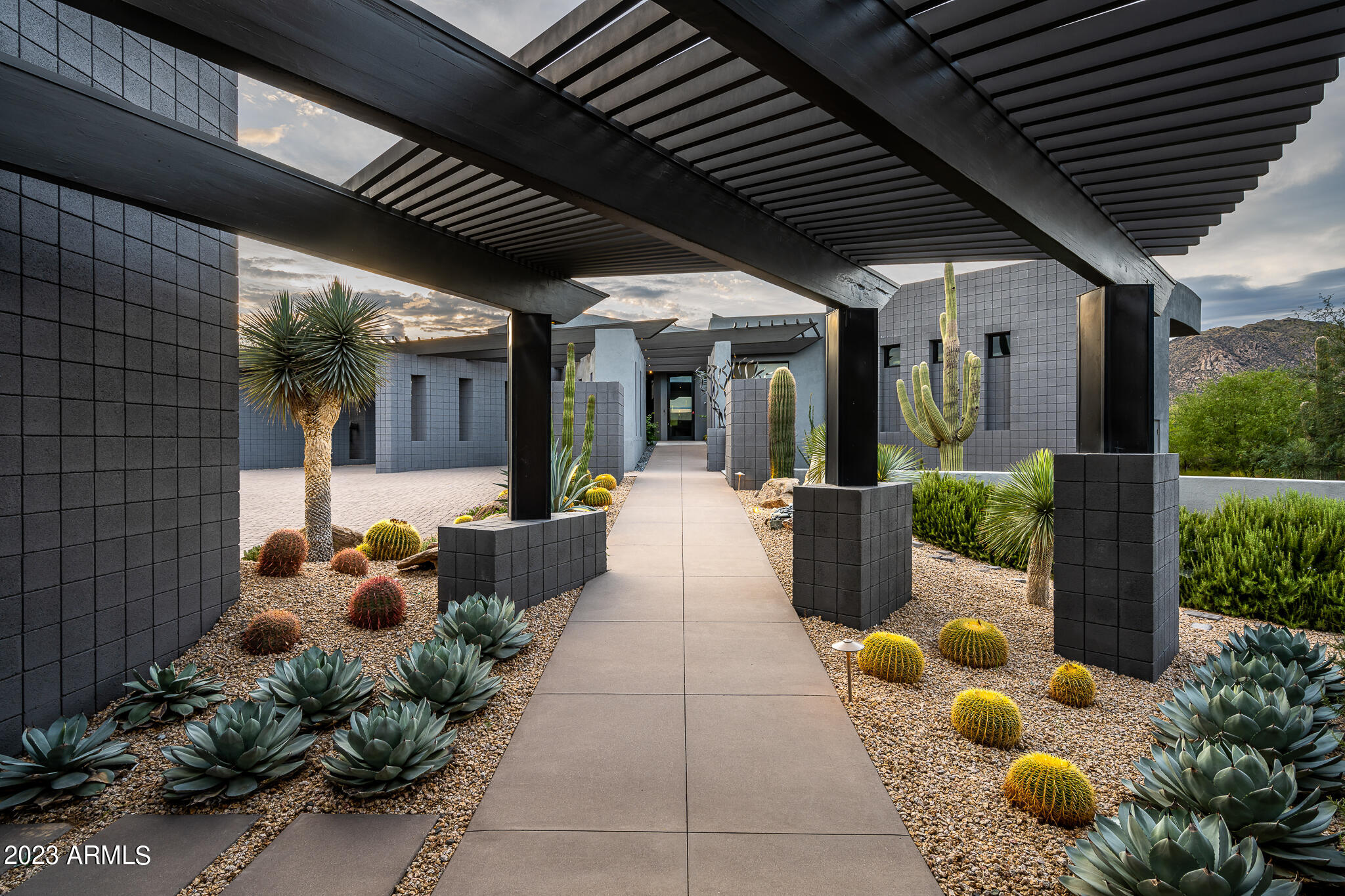 DESERT MOUNTAIN - Residential