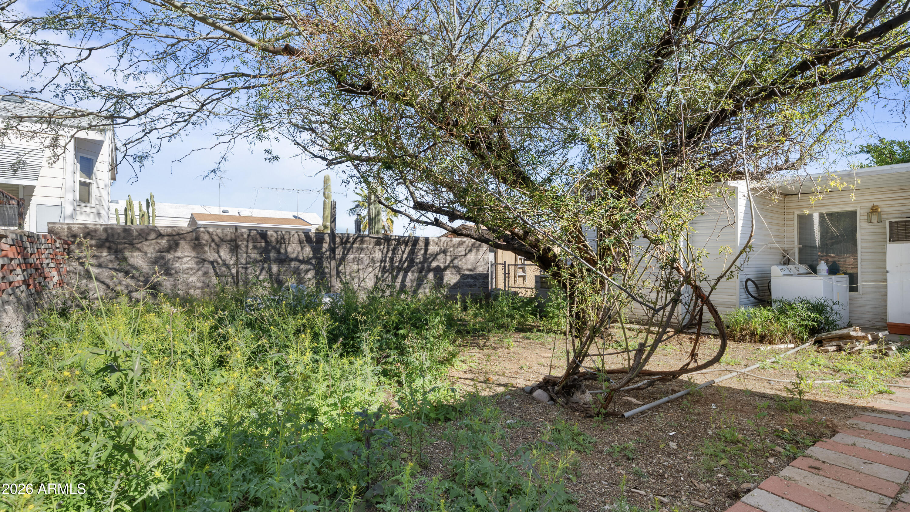 ESCAPEES AT NORTH RANCH - Residential