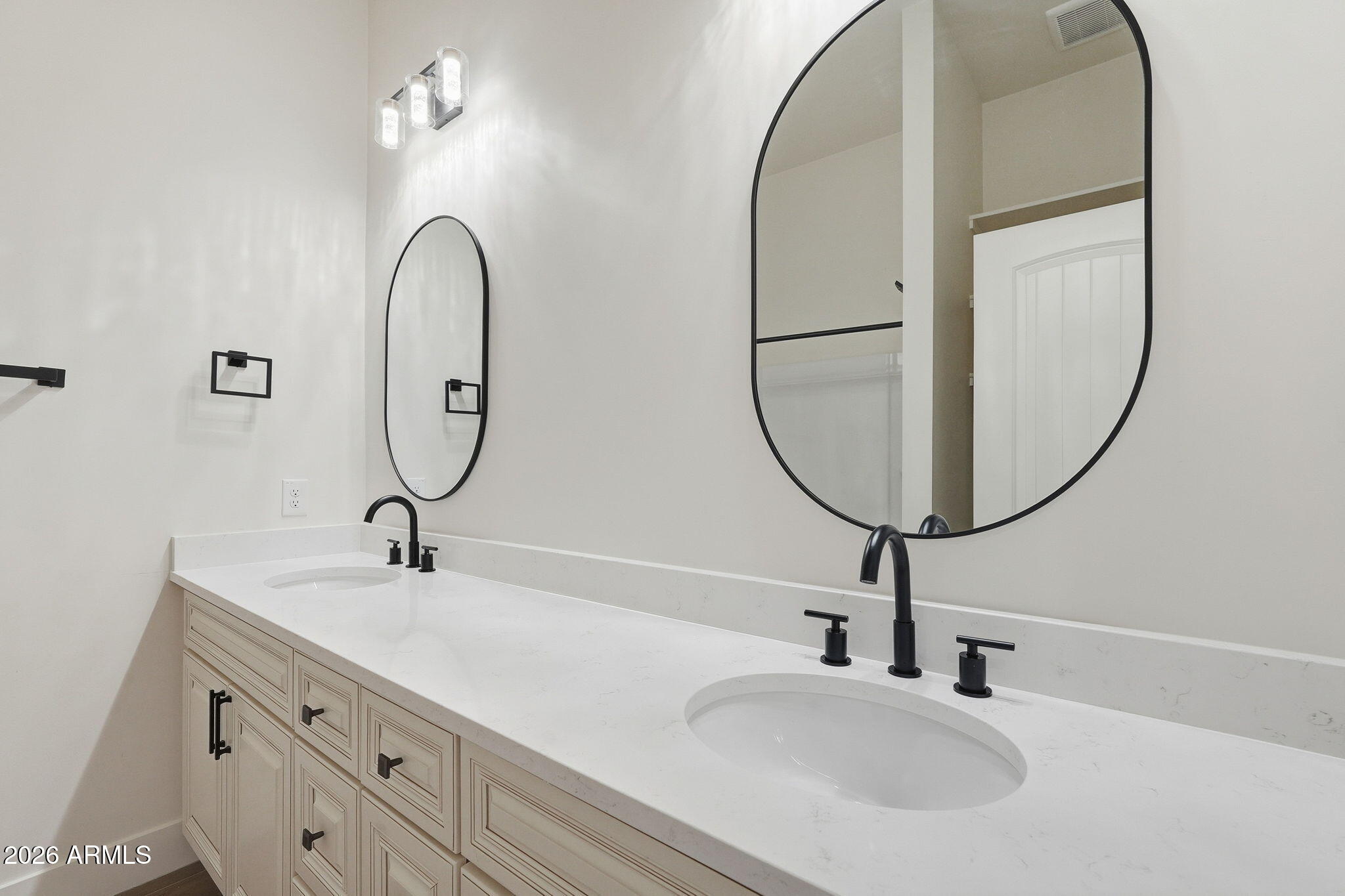 CRESTLEA 2 - Residential