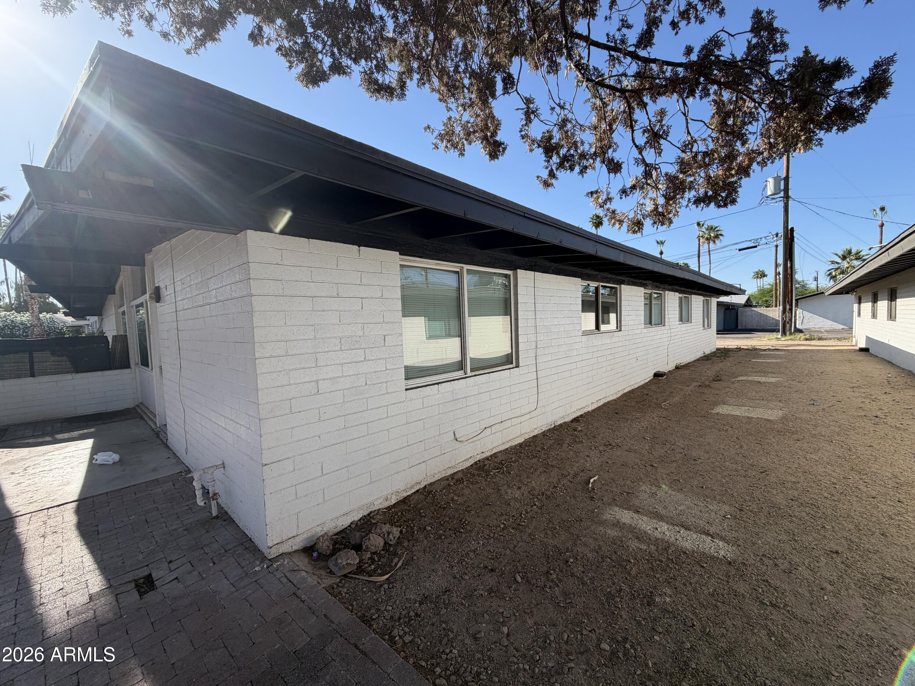 HOLIDAY PARK 2 - Residential Income