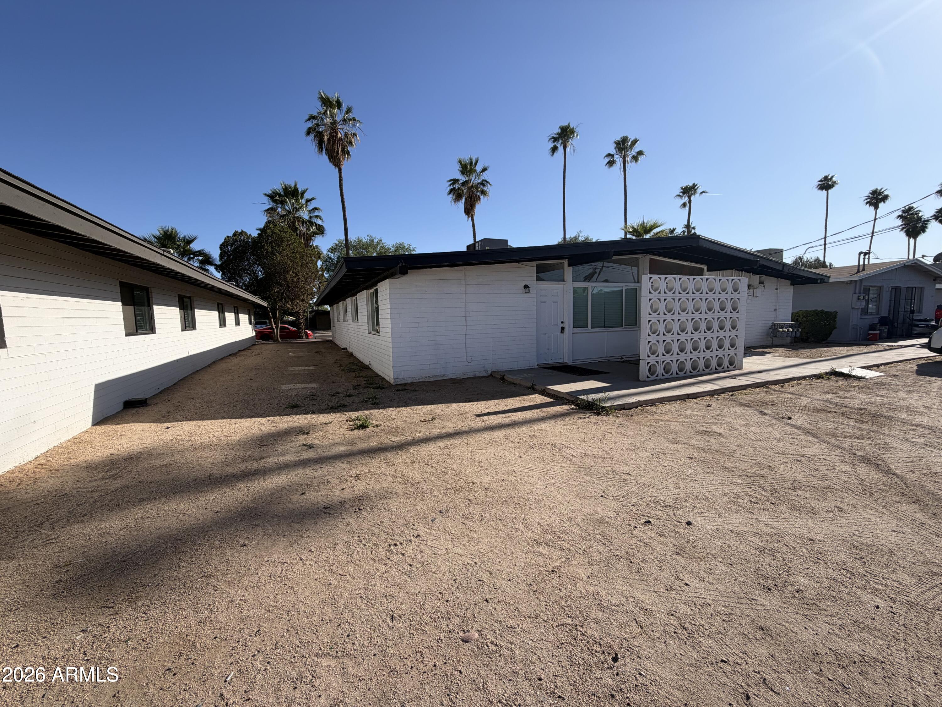 HOLIDAY PARK 2 - Residential Income