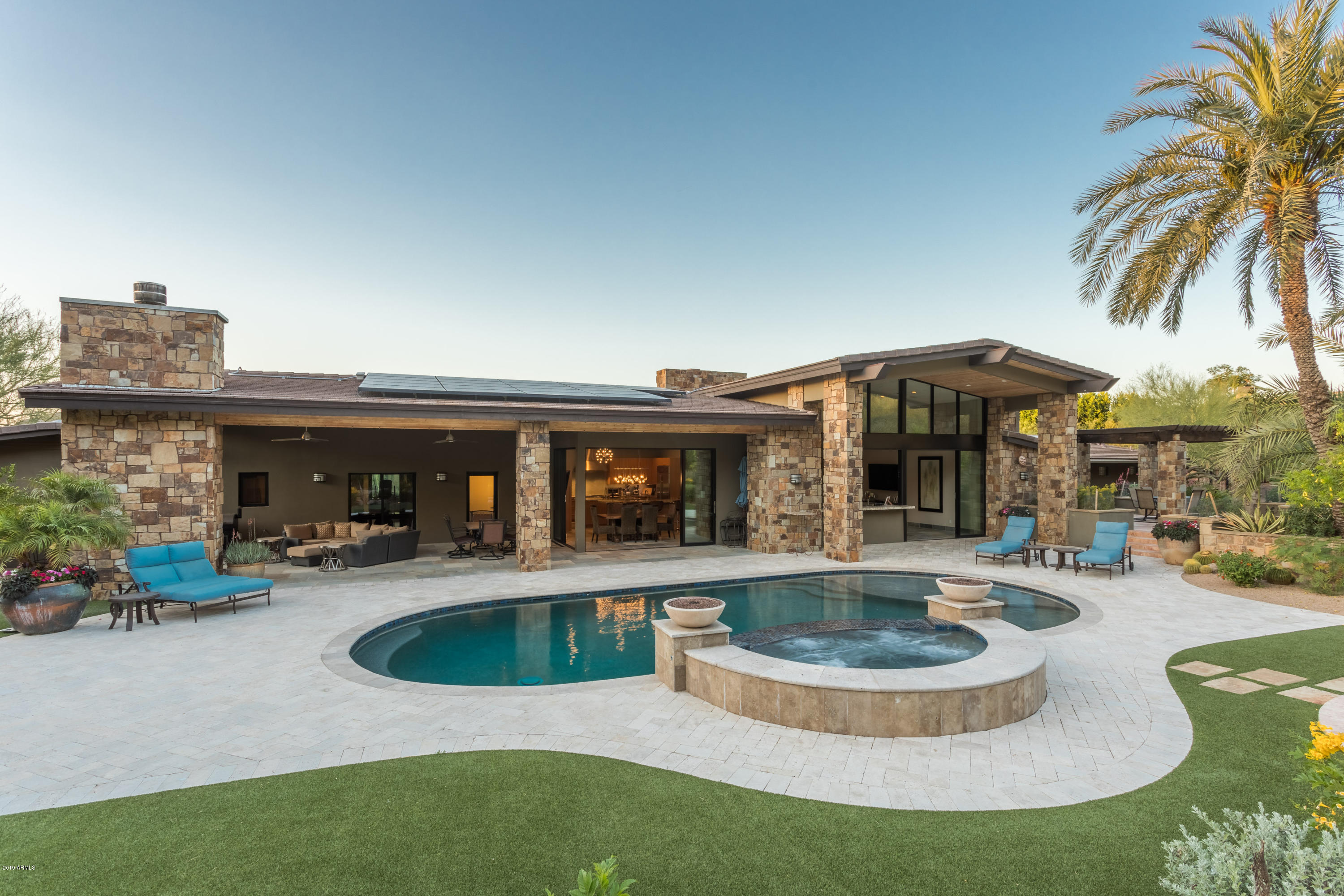 STONE CANYON EAST - Residential