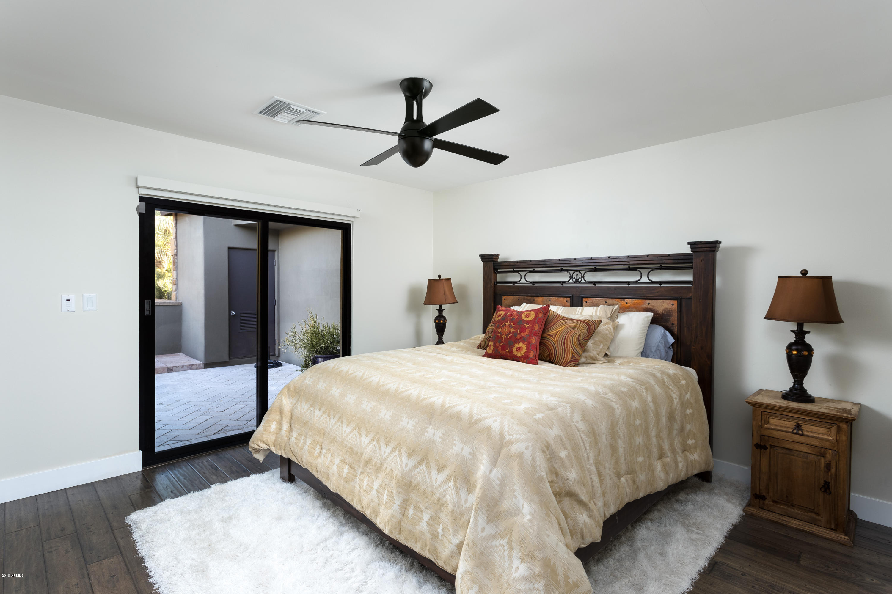 STONE CANYON EAST - Residential