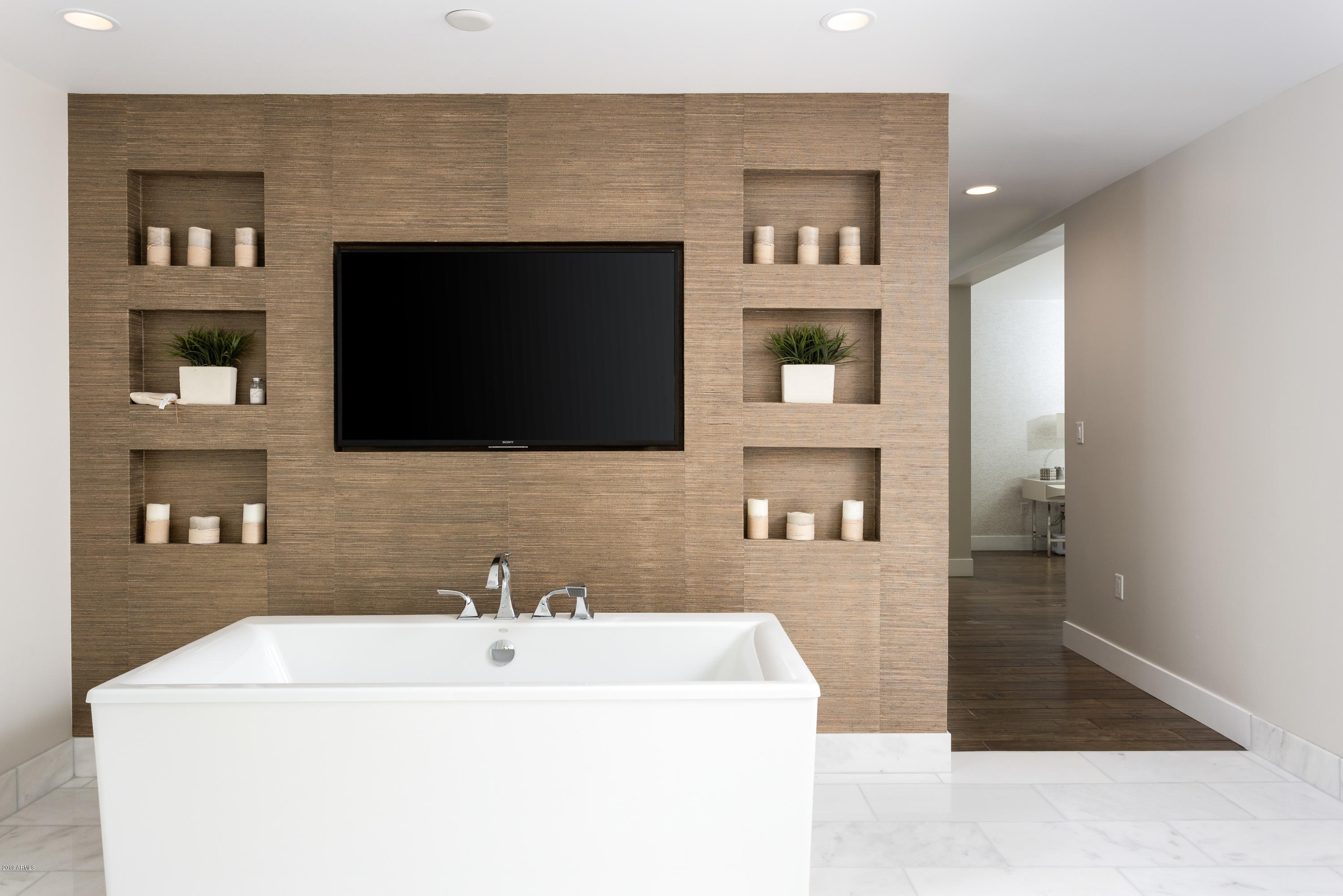 STONE CANYON EAST - Residential