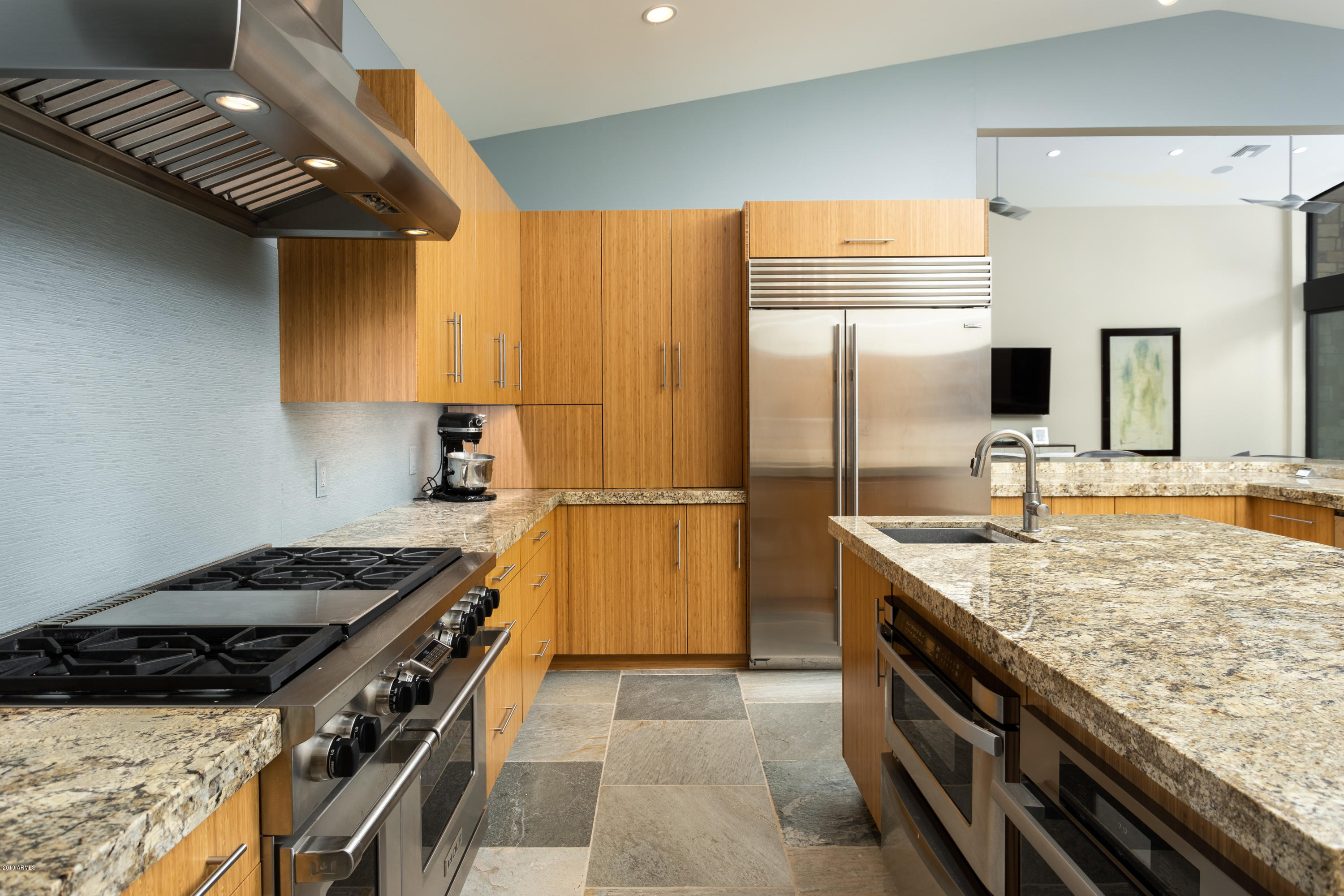 STONE CANYON EAST - Residential