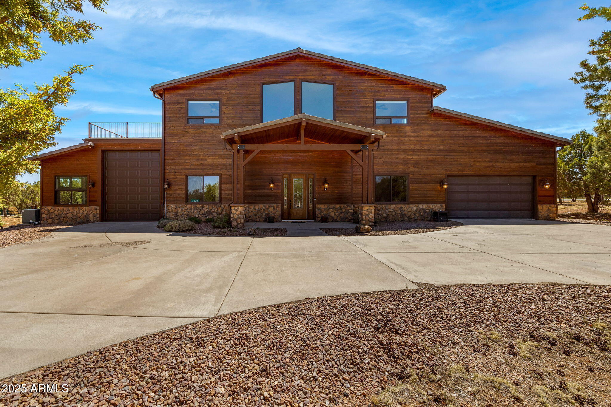Aviation Luxury at Mogollon Airpark, Private Hangar, RV Garage & Panoramic Mountain Views
Fly-in and live Big! Rare opportunity to own a 3-bedroom, 2,856 sq-ft fly-in home with private hangar, RV garage, and direct taxiway access in highly desirable Mogollon Airpark.  

Designed for both aviation living and mountain-view luxury, this exceptional property features:

- Open-concept great room with wood stove, hardwood floors, and gourmet kitchen

- Spacious primary suite with spa-style bath

- 21' × 47' Arizona room with 13' motorhome clearance

- 38' × 47' aircraft hangar, 43'10'' wide door

- Four-car garage, tall RV entry

- Two expansive view decks totaling approximately 1,300 sq-ft

- Breathtaking panoramic mountain scenery in every direction

Perfect for pilots, second-home buyers, or anyone seeking adventure and tranquility in one of Arizona's premier residential airpark communities.

Whether you are entertaining guests, savoring a peaceful evening, or prepping for your next flight, this property offers an unrivaled lifestyle experience.  Fly-in today and join us!
.