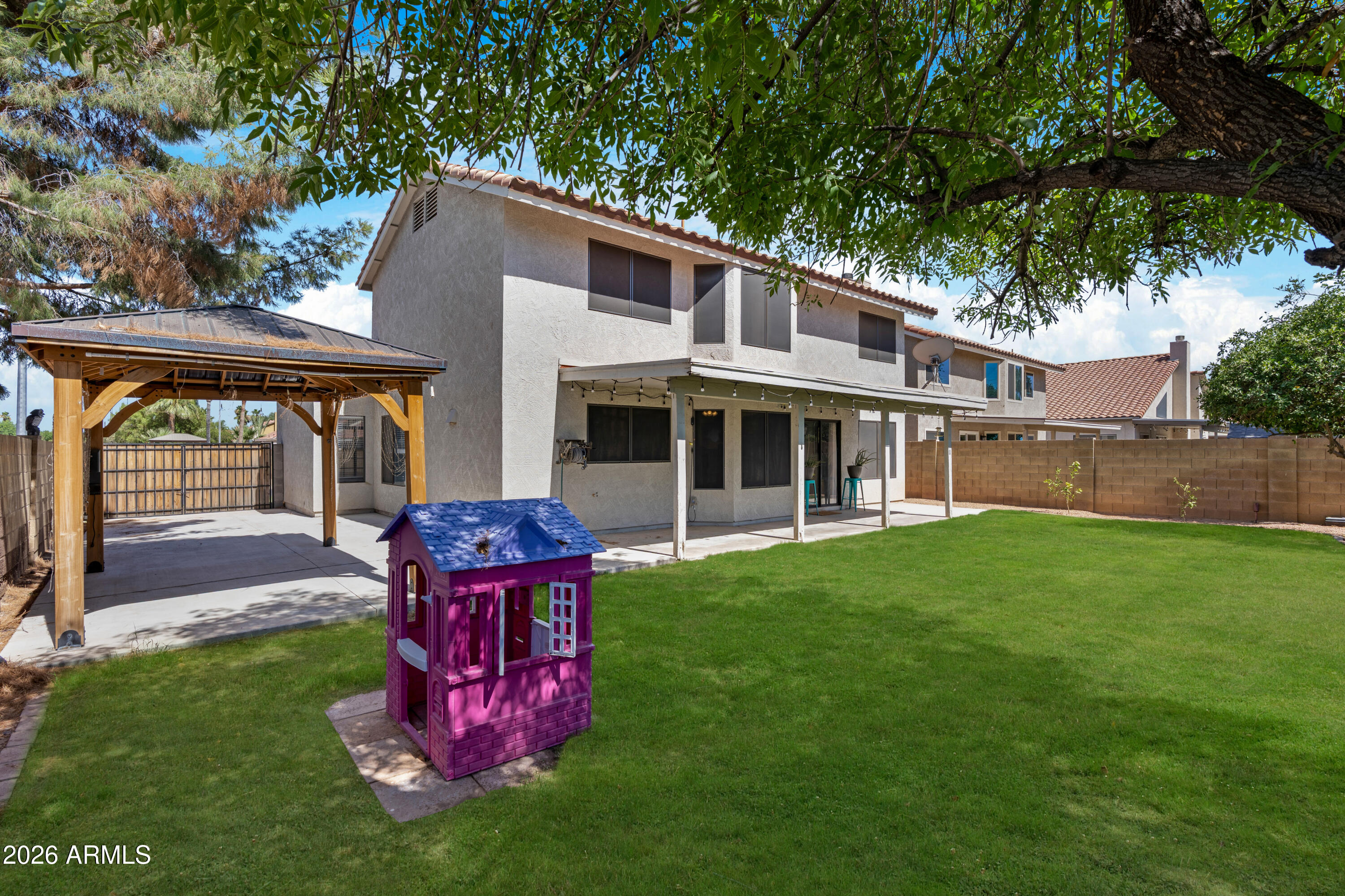ESQUIRE VILLAGE AMD - Residential