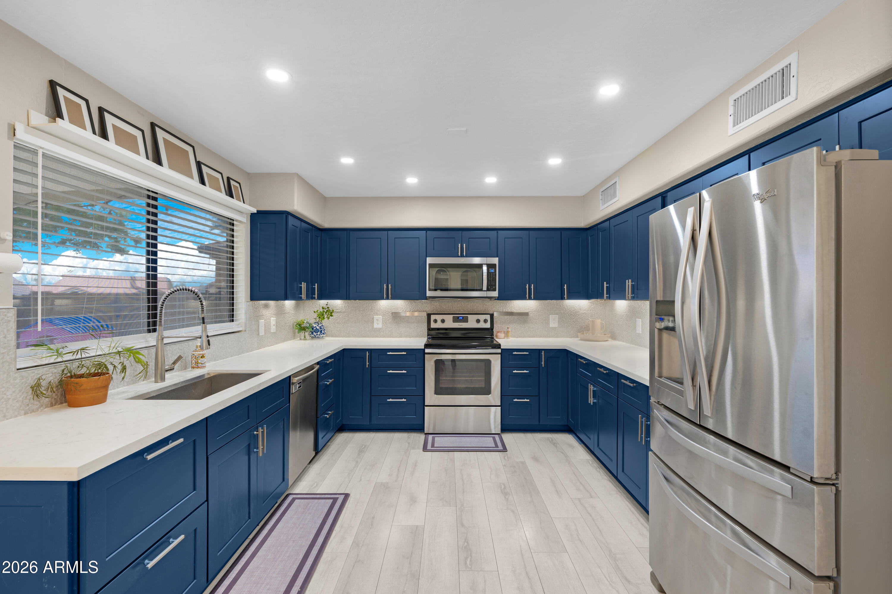 ESQUIRE VILLAGE AMD - Residential