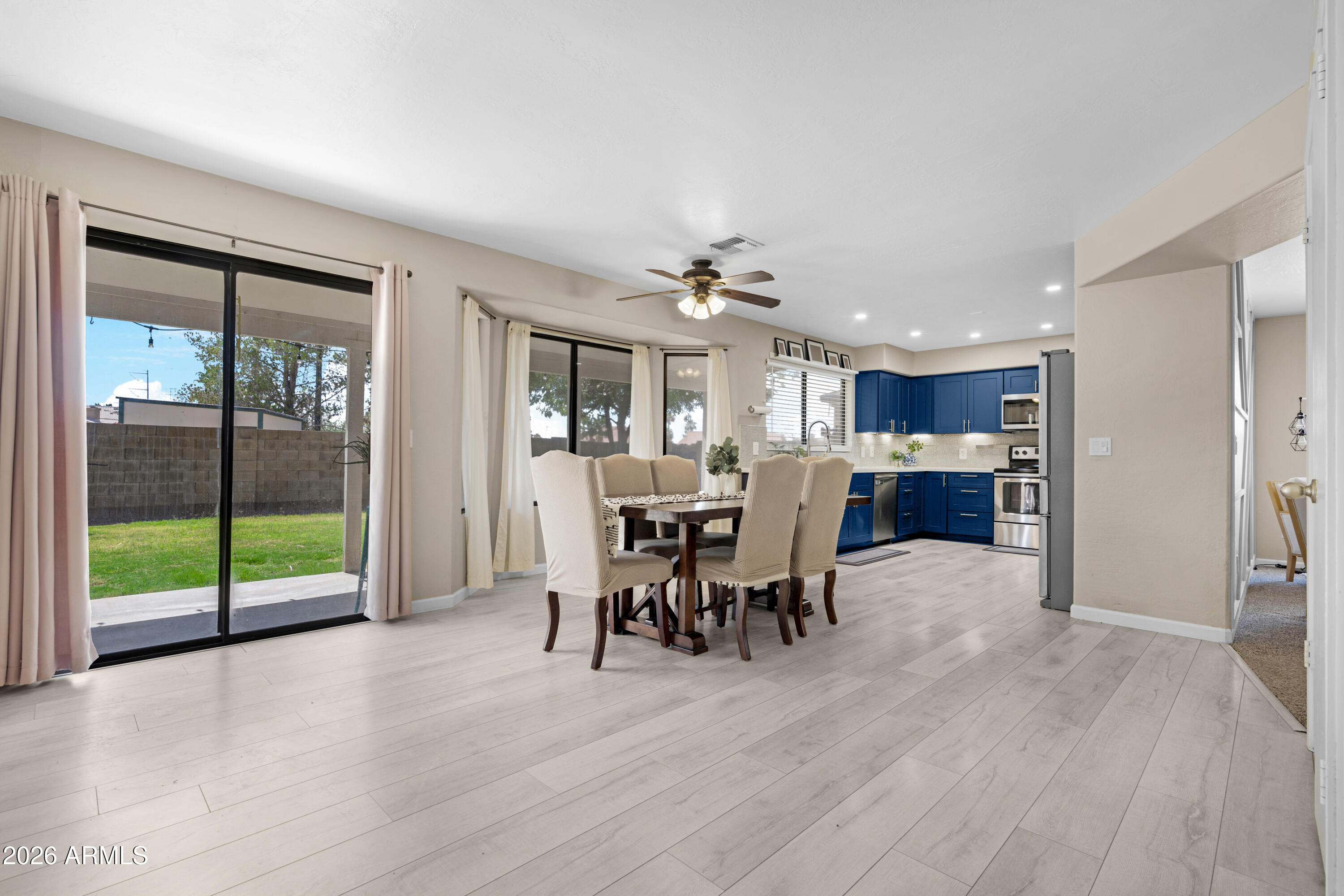 ESQUIRE VILLAGE AMD - Residential