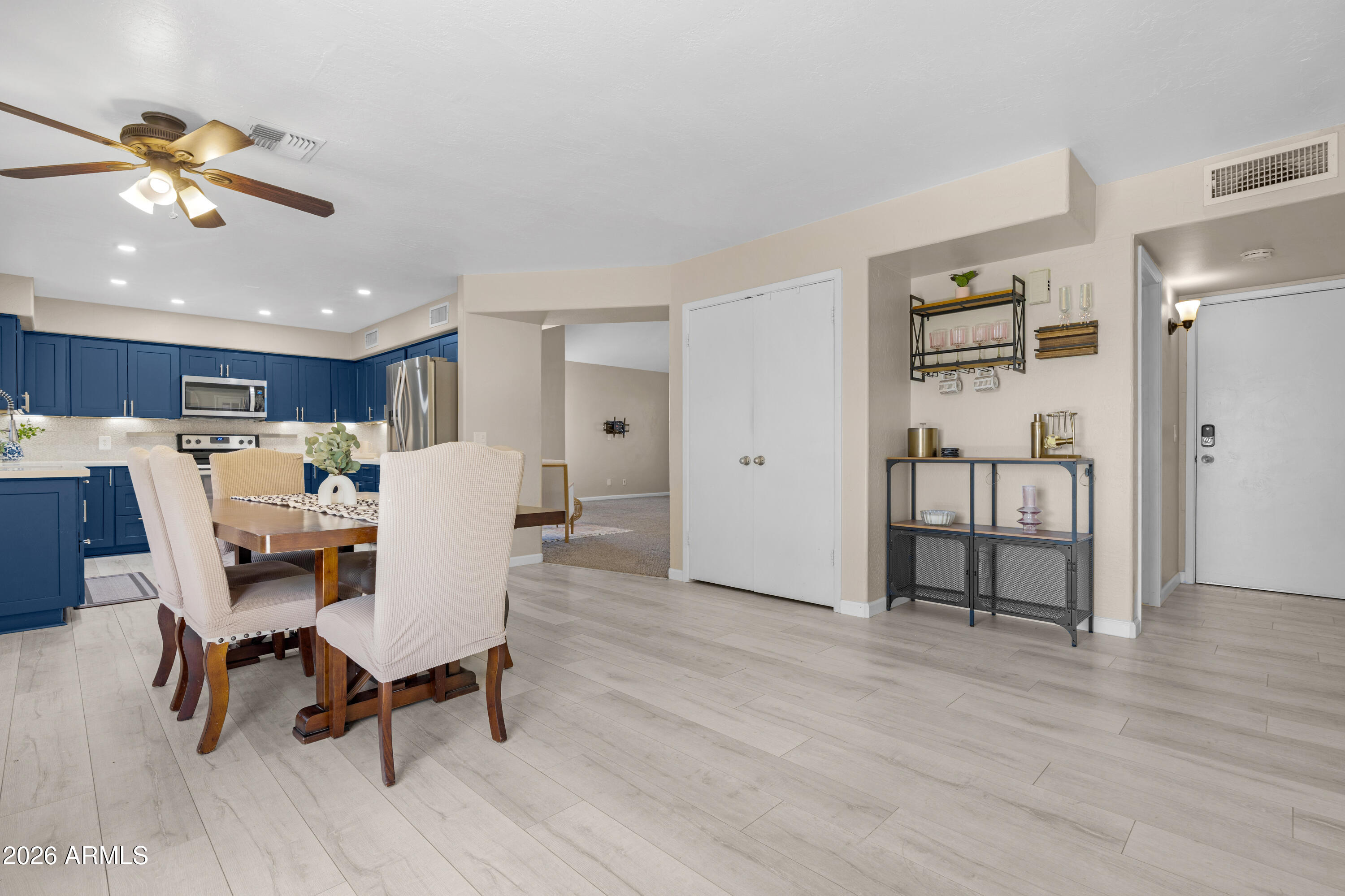 ESQUIRE VILLAGE AMD - Residential