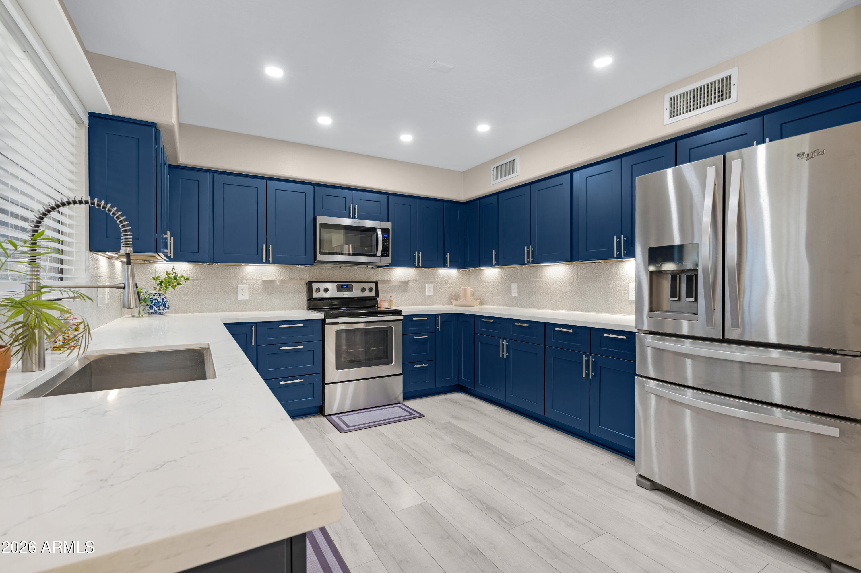 ESQUIRE VILLAGE AMD - Residential