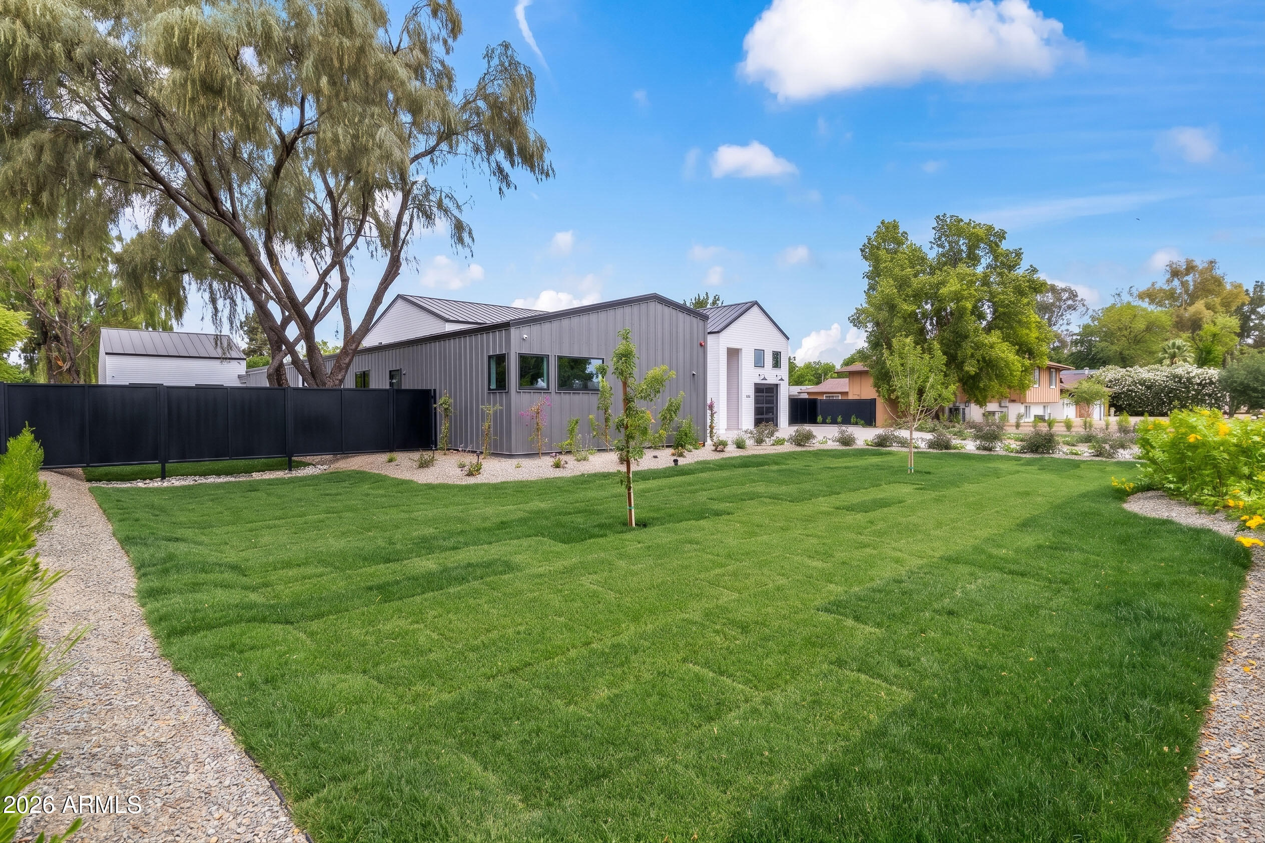 SUNBURST FARMS EAST 3 - Residential