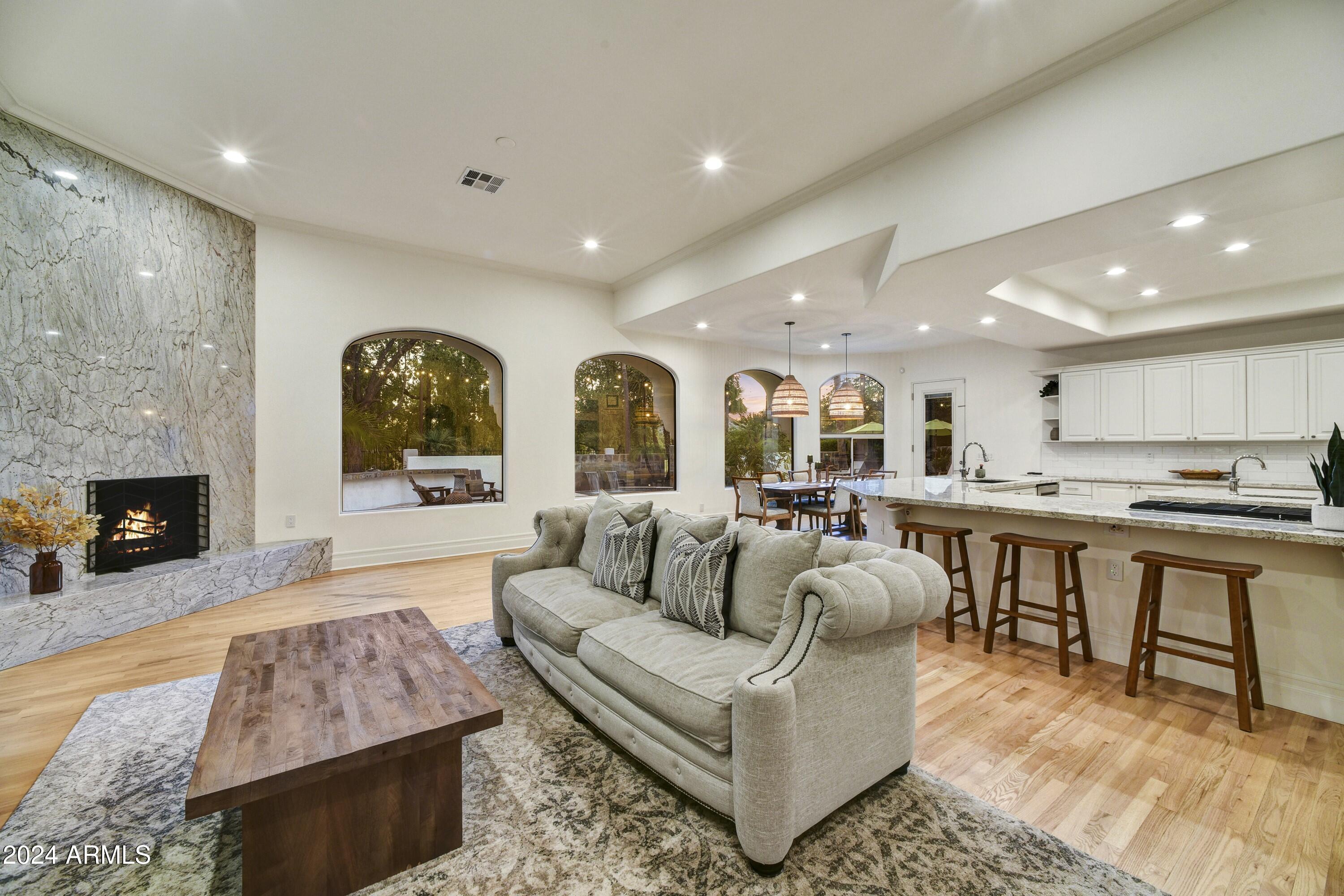 CAMELBACK COUNTRY ESTATES UNIT 2 - Residential