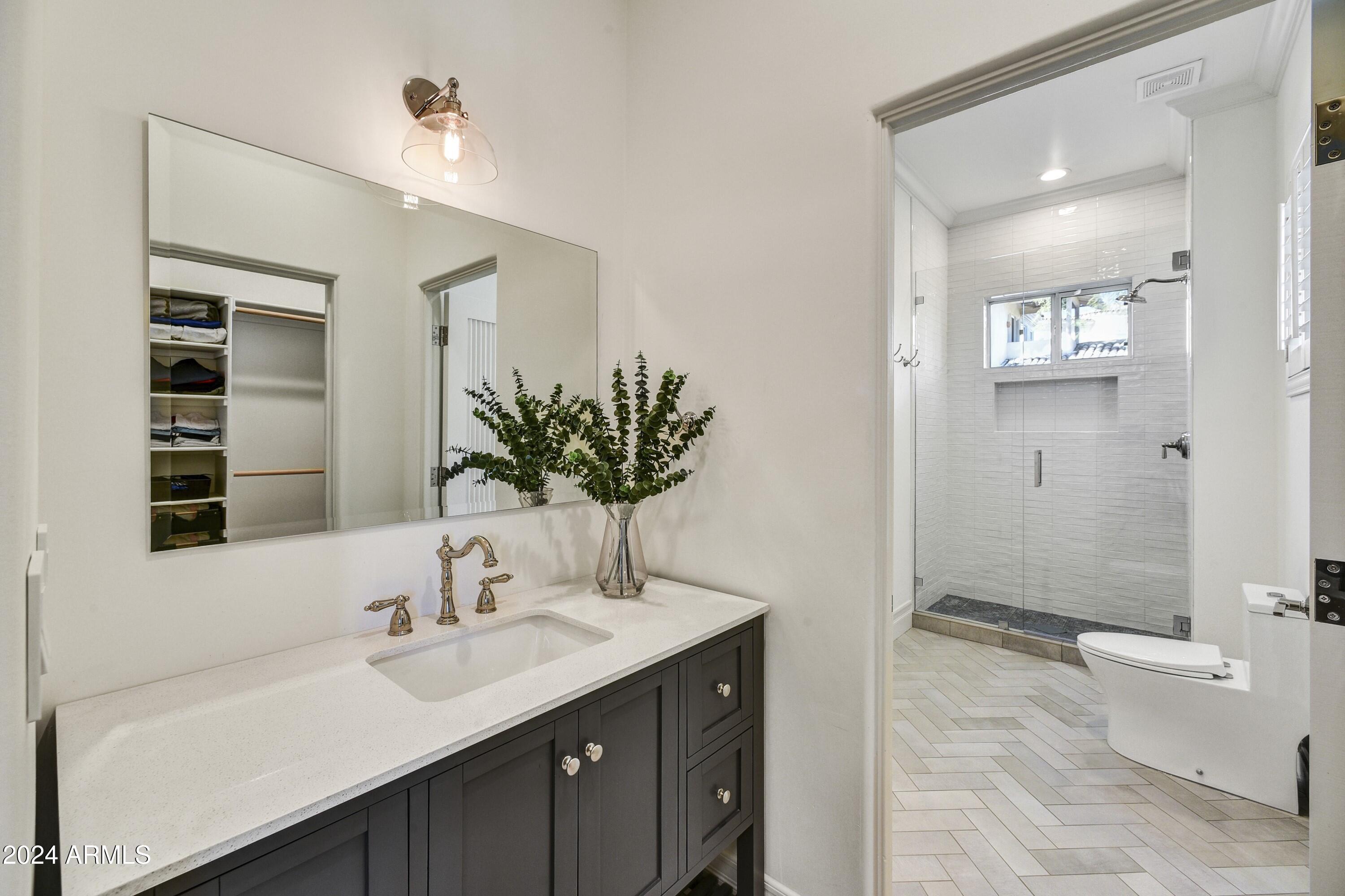 CAMELBACK COUNTRY ESTATES UNIT 2 - Residential
