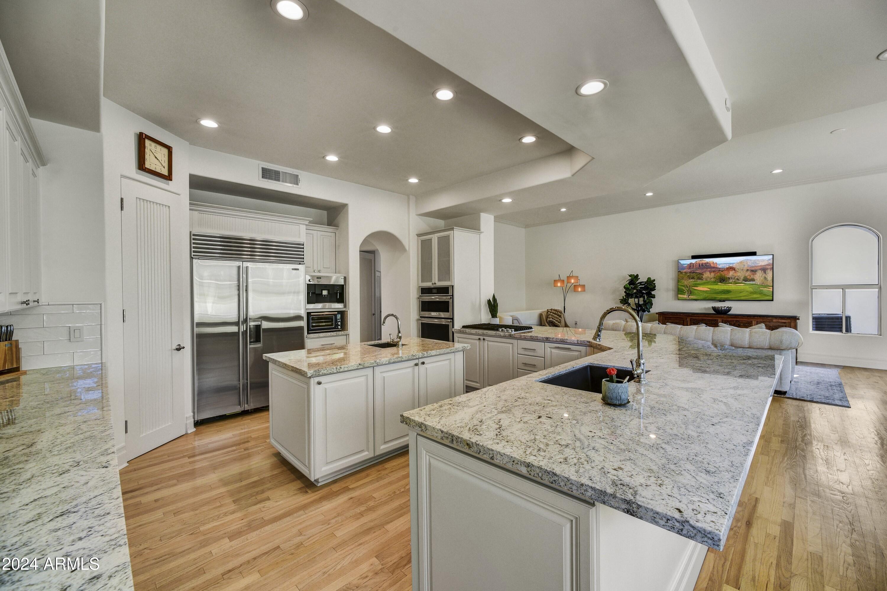 CAMELBACK COUNTRY ESTATES UNIT 2 - Residential