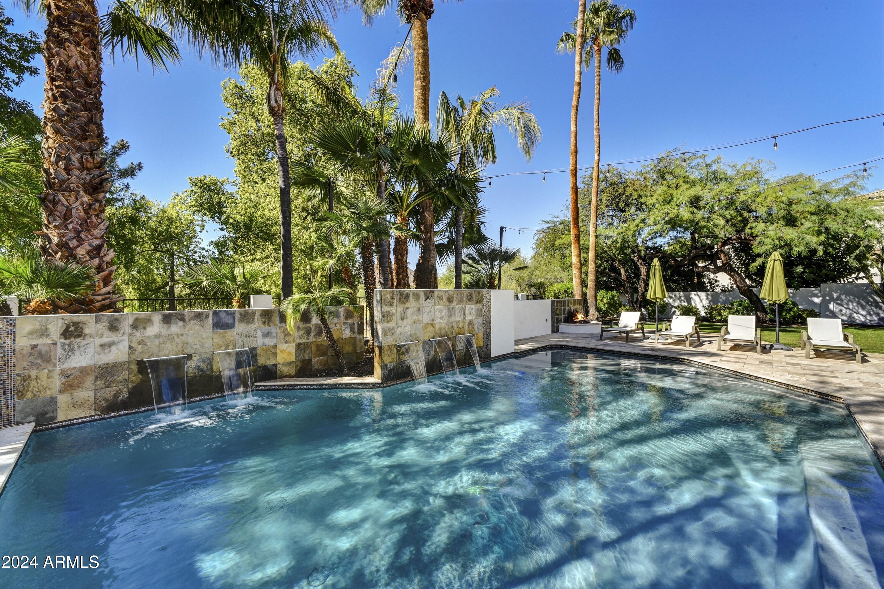 CAMELBACK COUNTRY ESTATES UNIT 2 - Residential