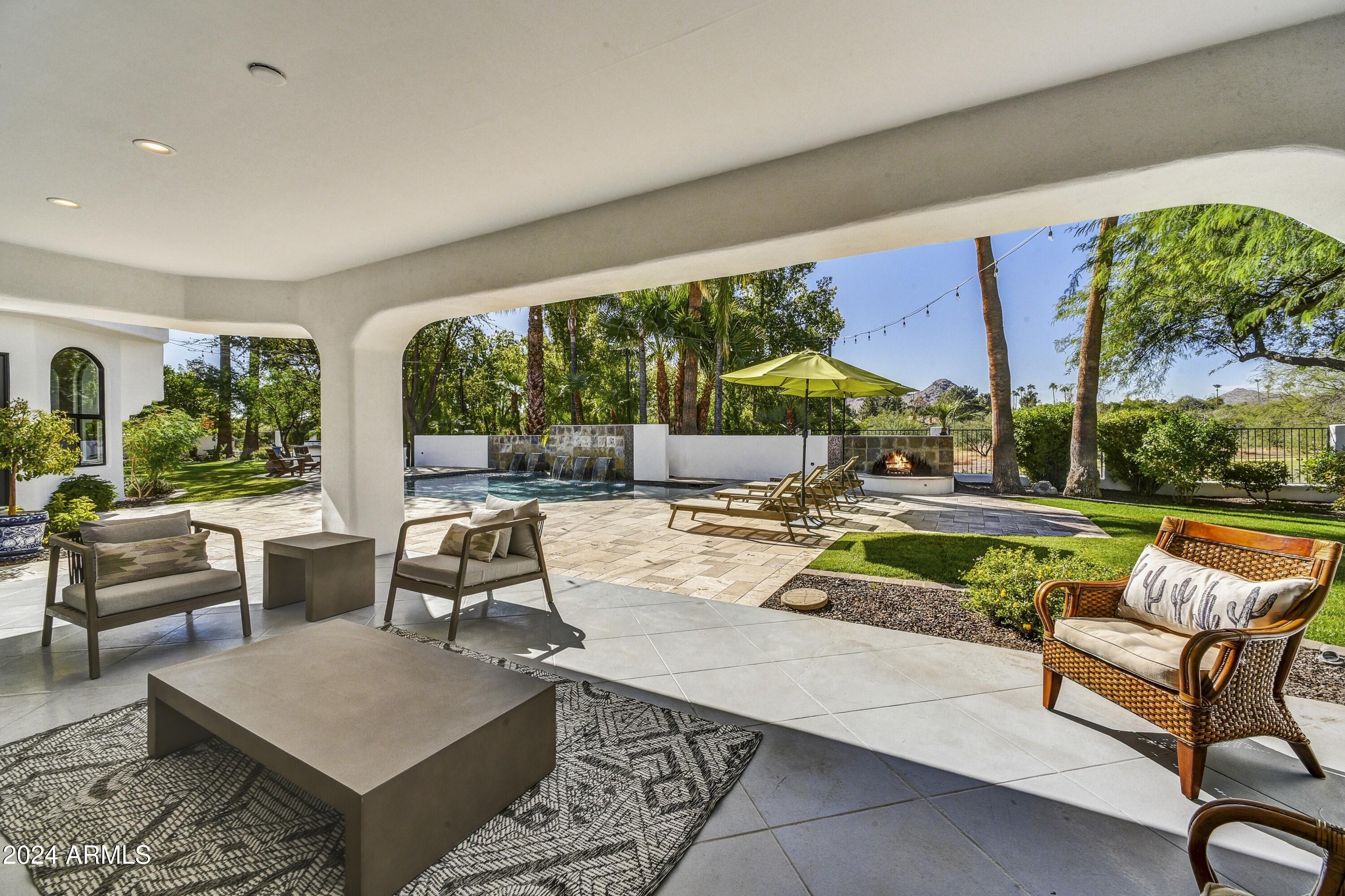 CAMELBACK COUNTRY ESTATES UNIT 2 - Residential