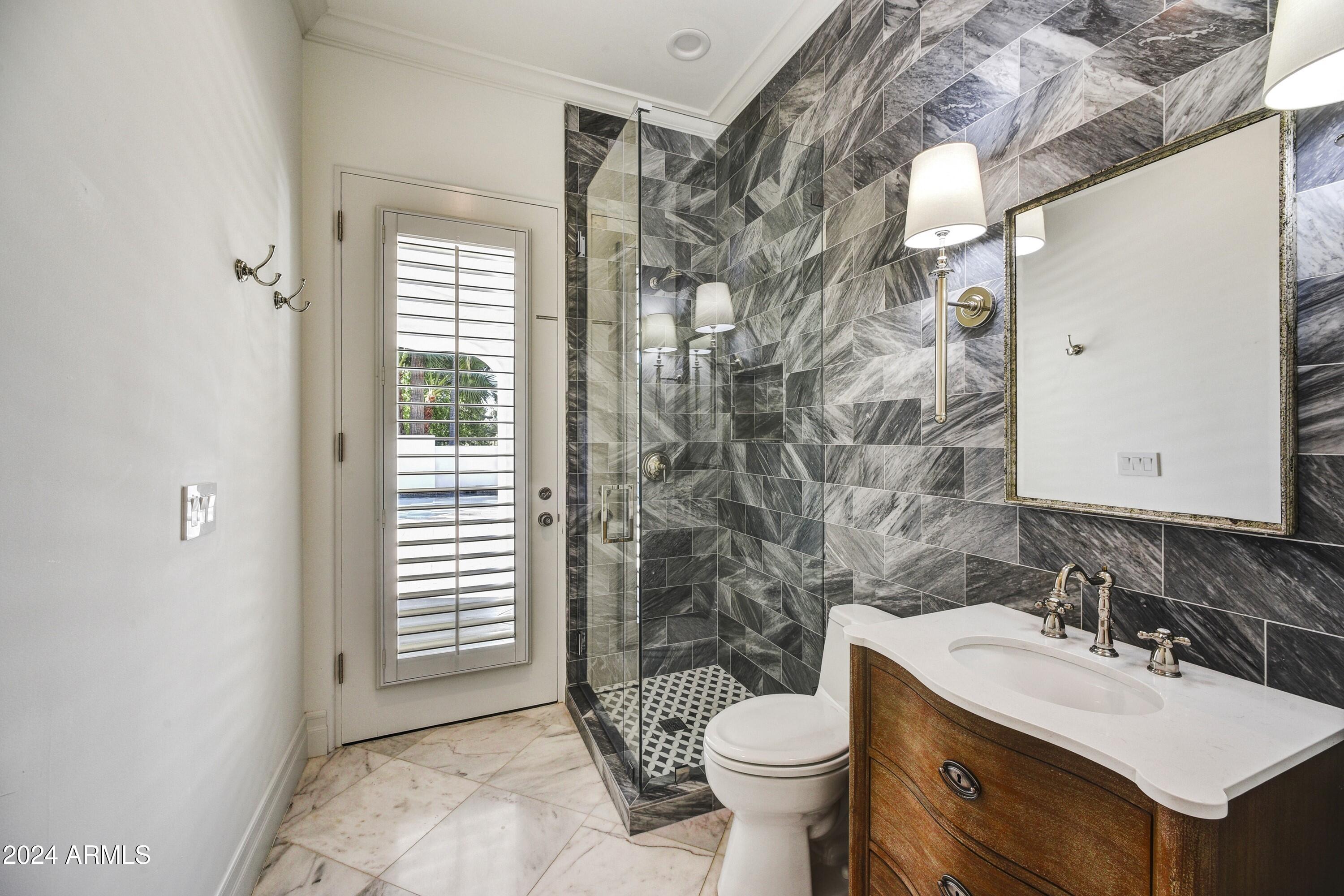 CAMELBACK COUNTRY ESTATES UNIT 2 - Residential