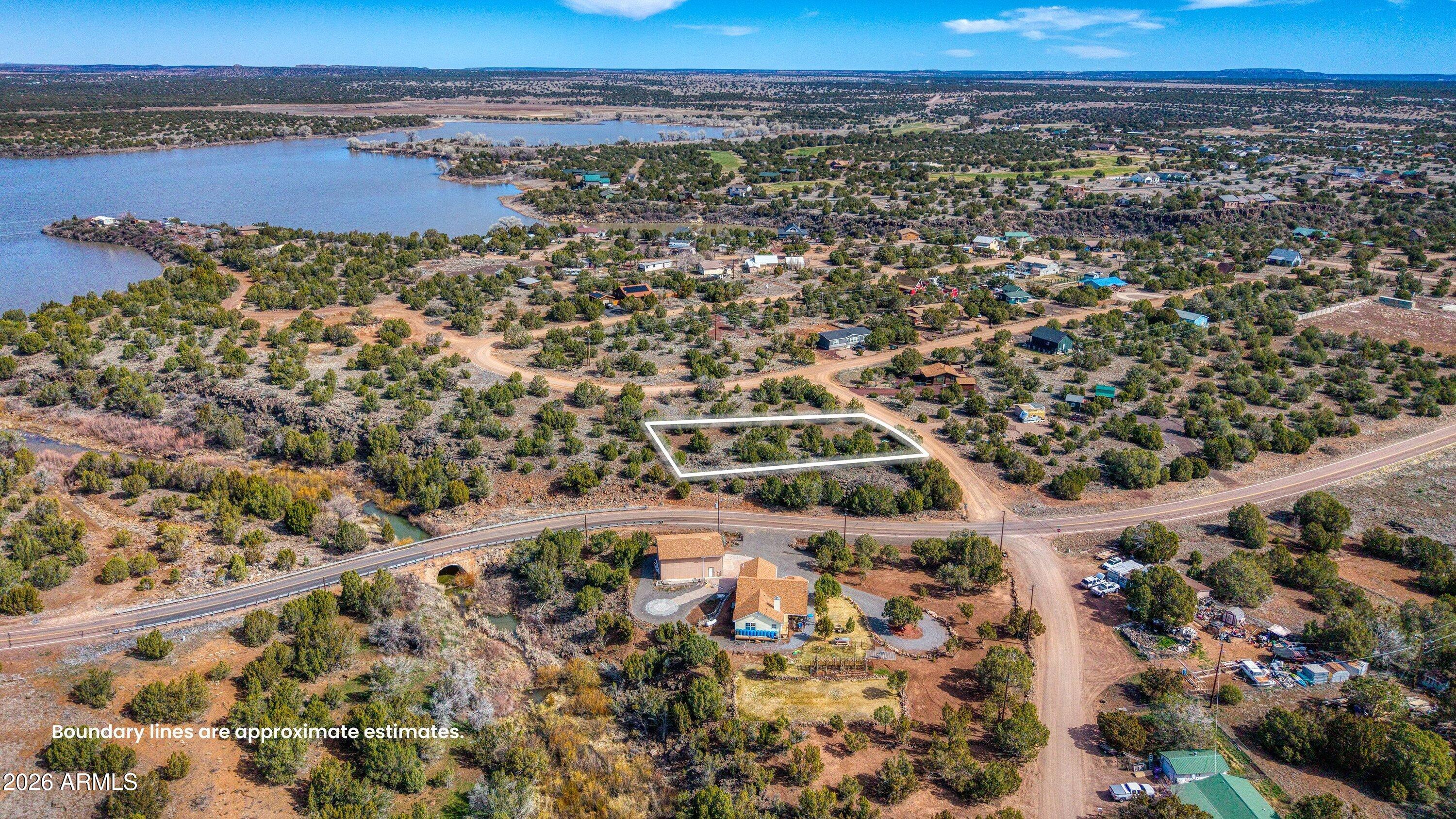 WHITE MOUNTAIN LAKES UNIT 3 - Land