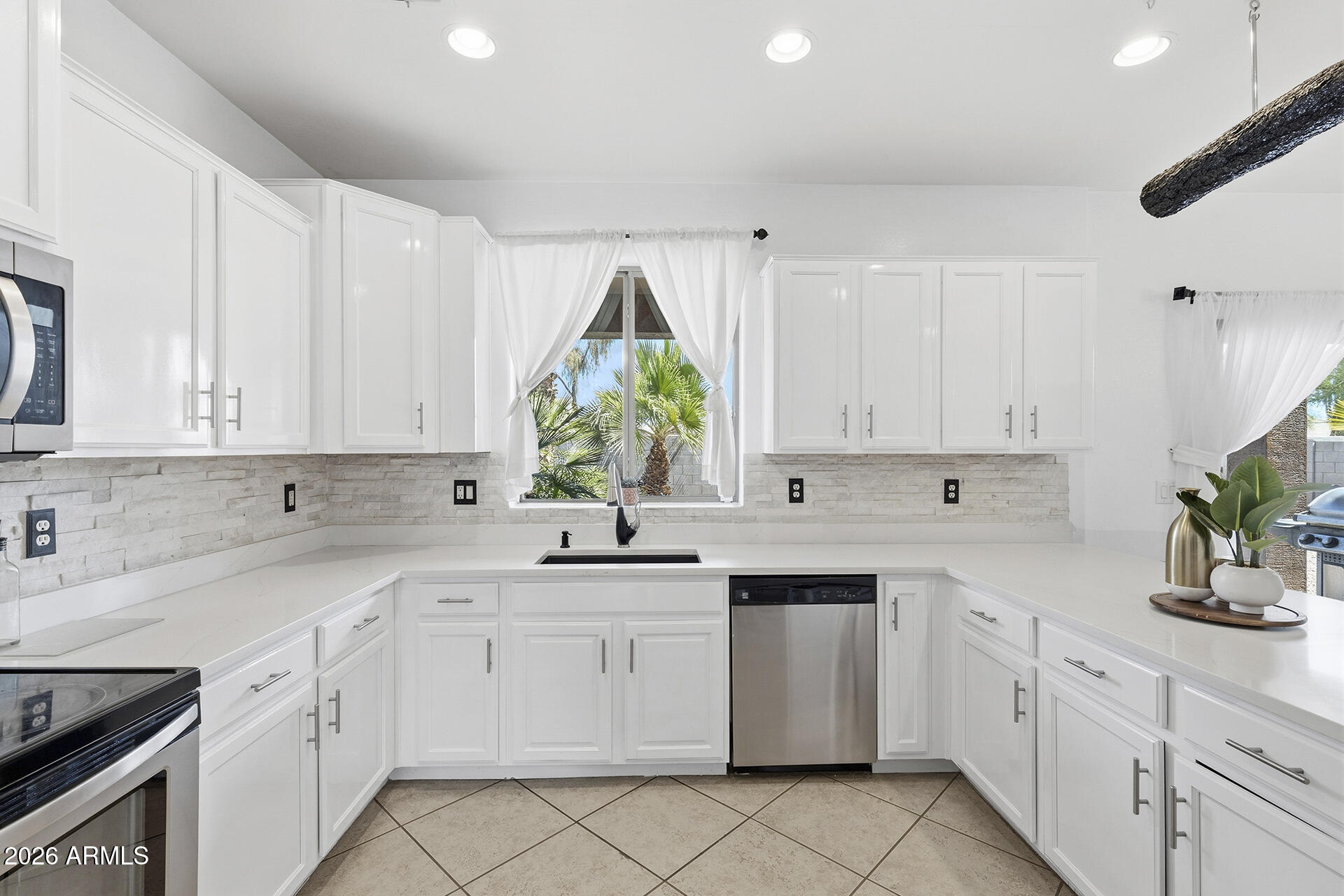 THE VILLAGES AT RANCHO EL DORADO - Residential