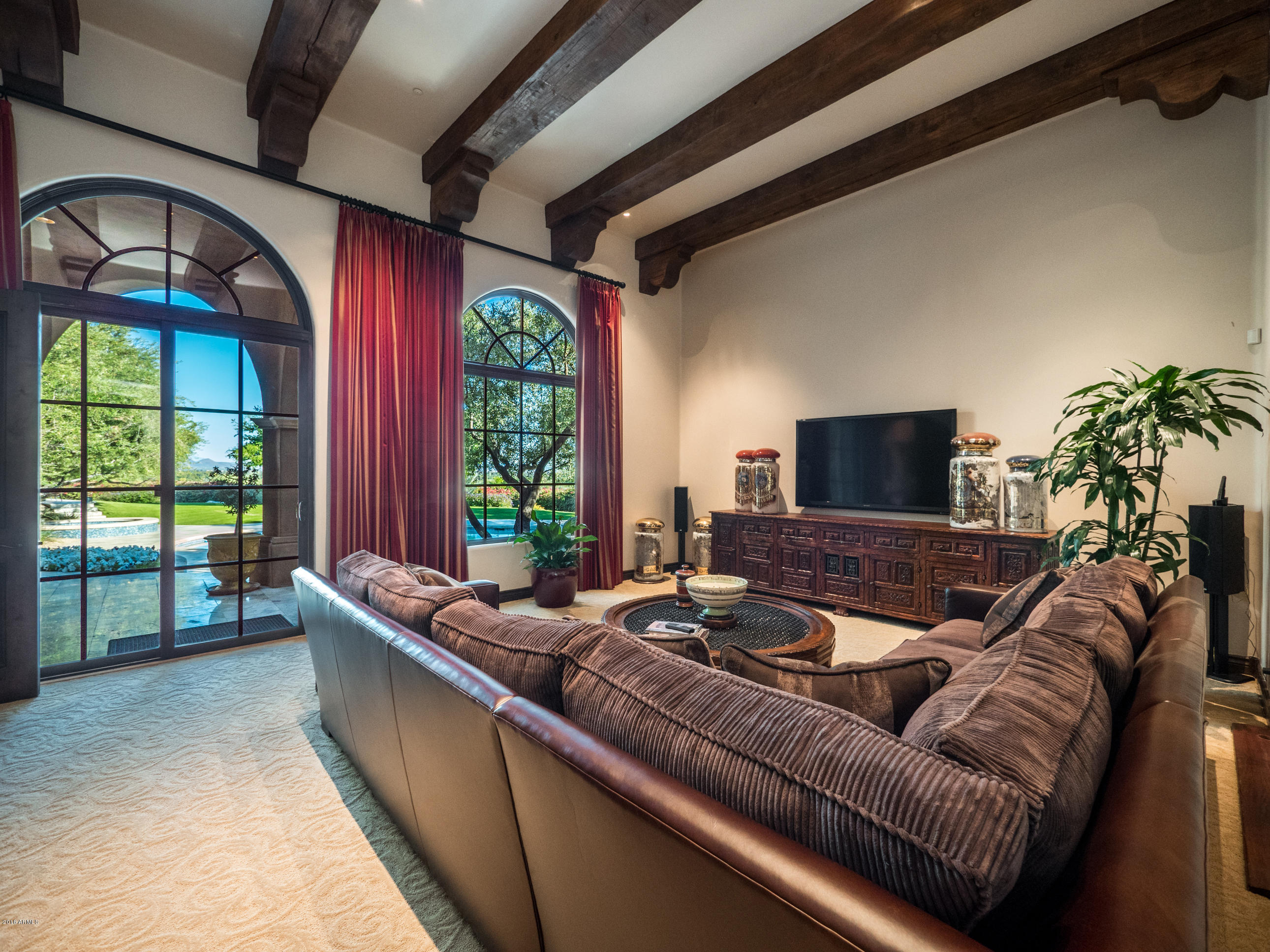 DESERT FOOTHILLS MANOR LOTS 1 & 2 REPLAT - Residential
