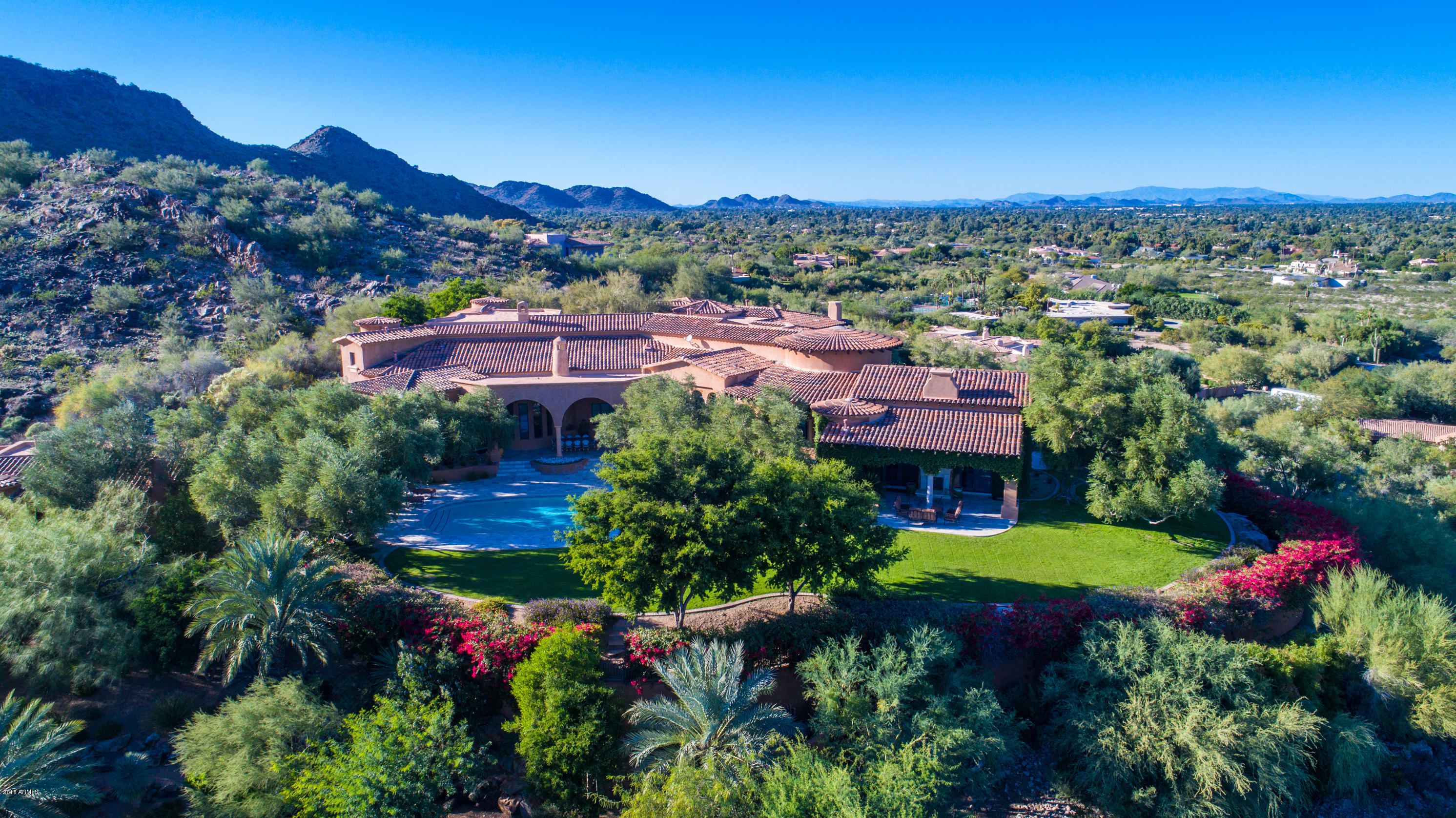 DESERT FOOTHILLS MANOR LOTS 1 & 2 REPLAT - Residential