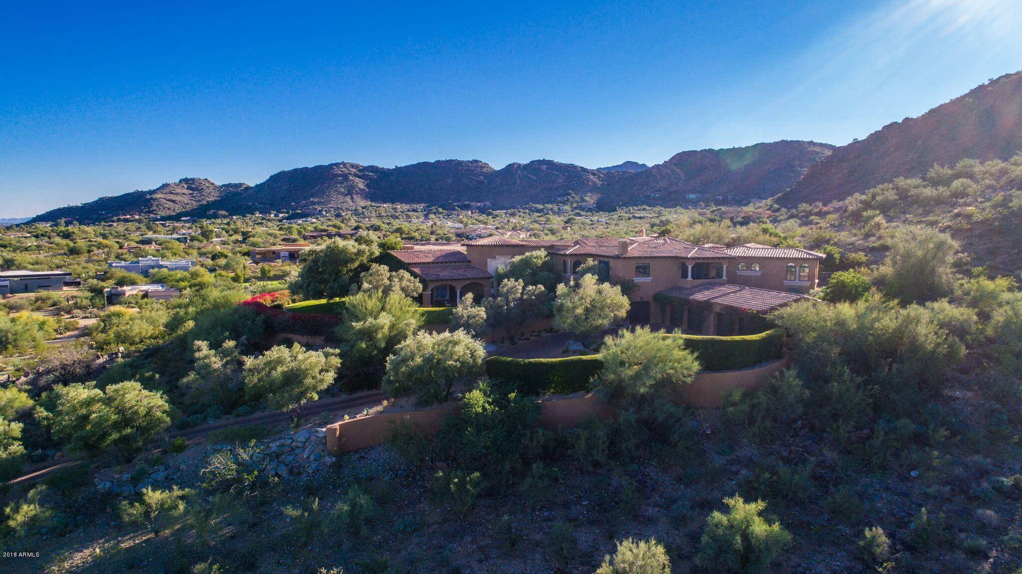 DESERT FOOTHILLS MANOR LOTS 1 & 2 REPLAT - Residential