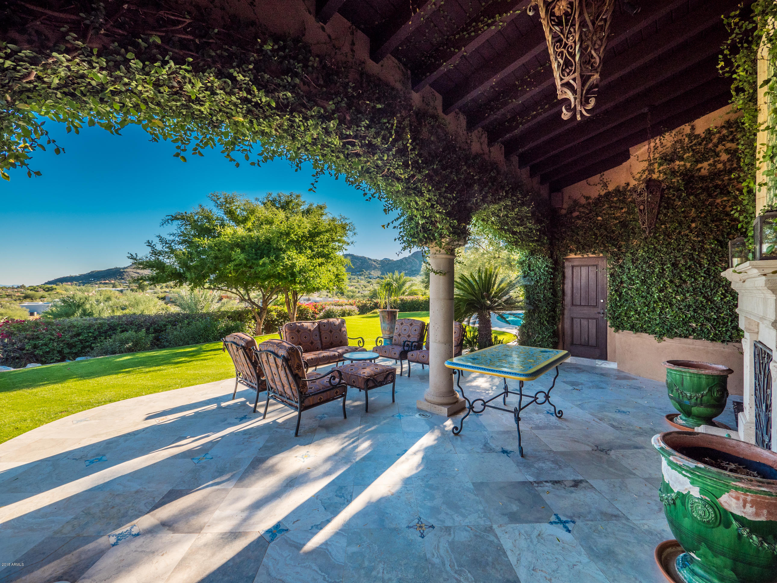 DESERT FOOTHILLS MANOR LOTS 1 & 2 REPLAT - Residential