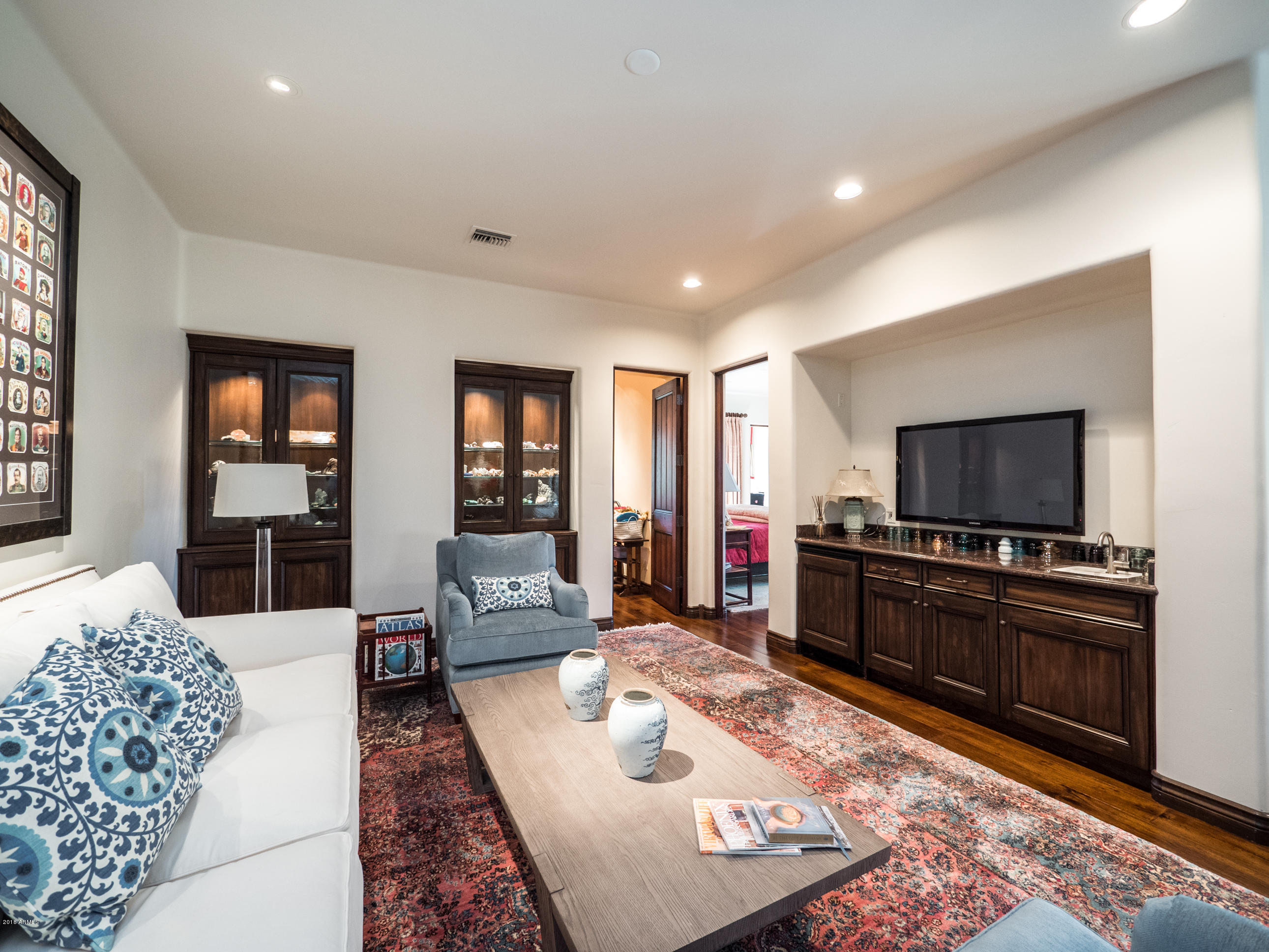 DESERT FOOTHILLS MANOR LOTS 1 & 2 REPLAT - Residential