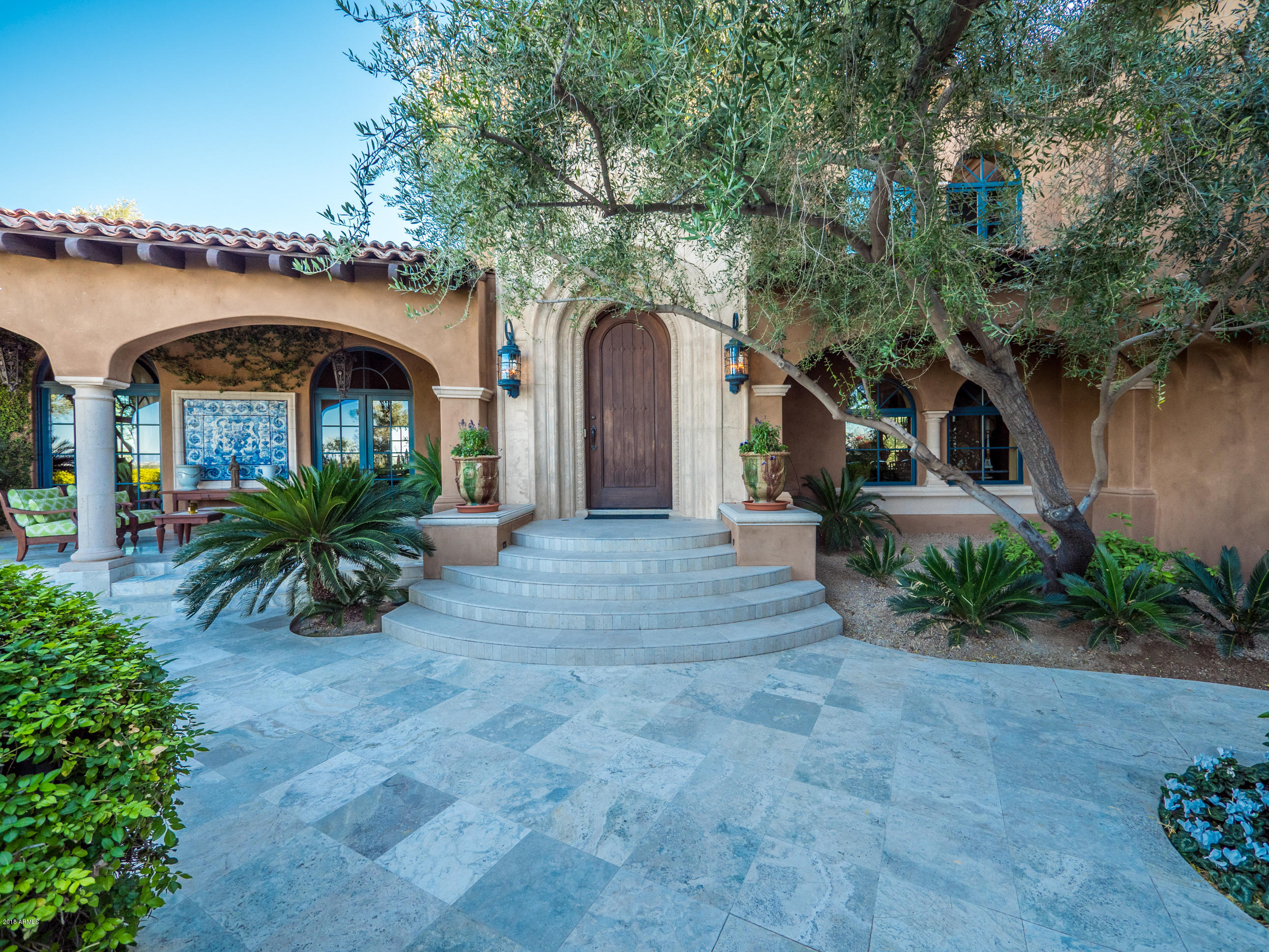 DESERT FOOTHILLS MANOR LOTS 1 & 2 REPLAT - Residential