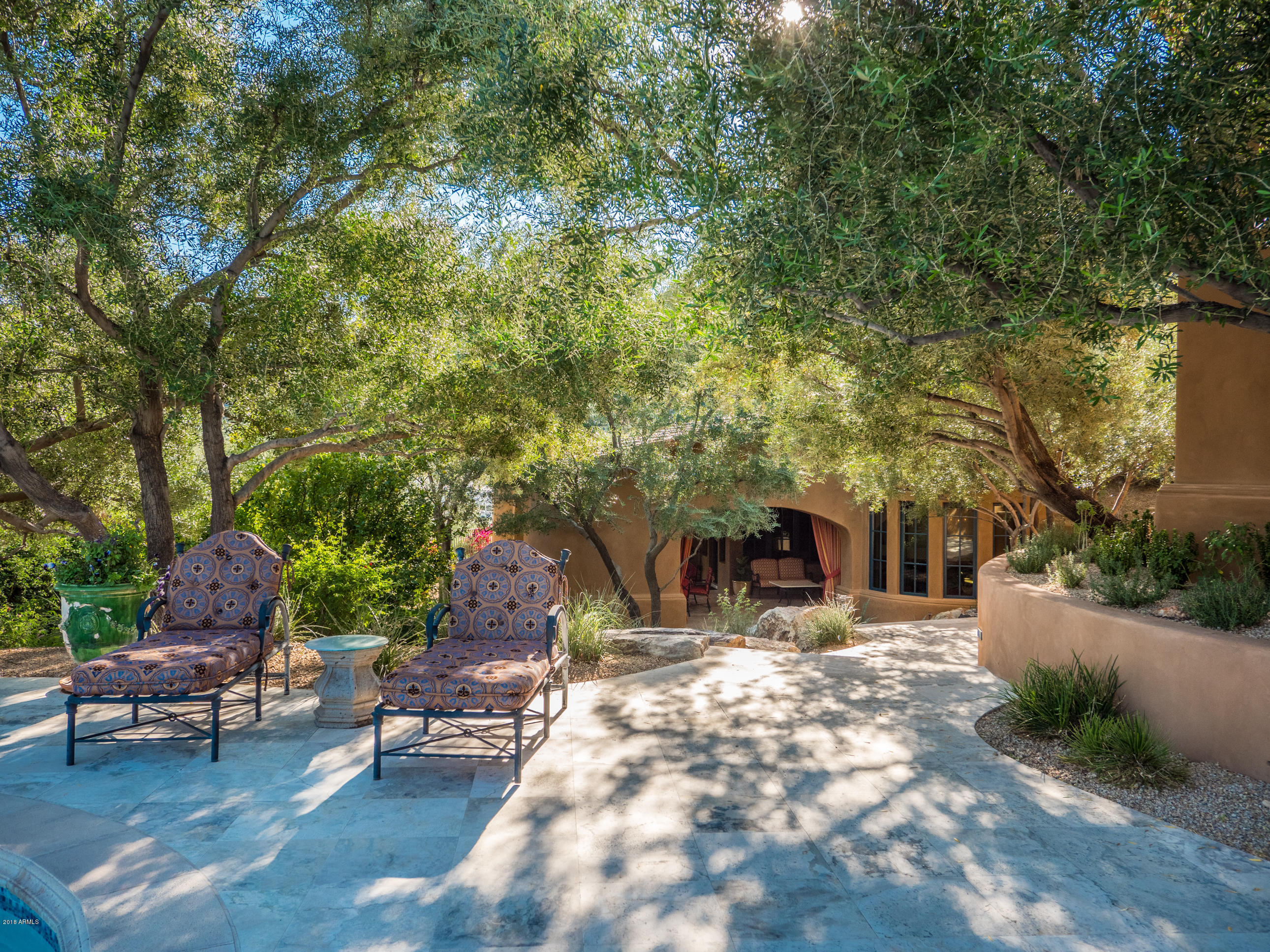 DESERT FOOTHILLS MANOR LOTS 1 & 2 REPLAT - Residential