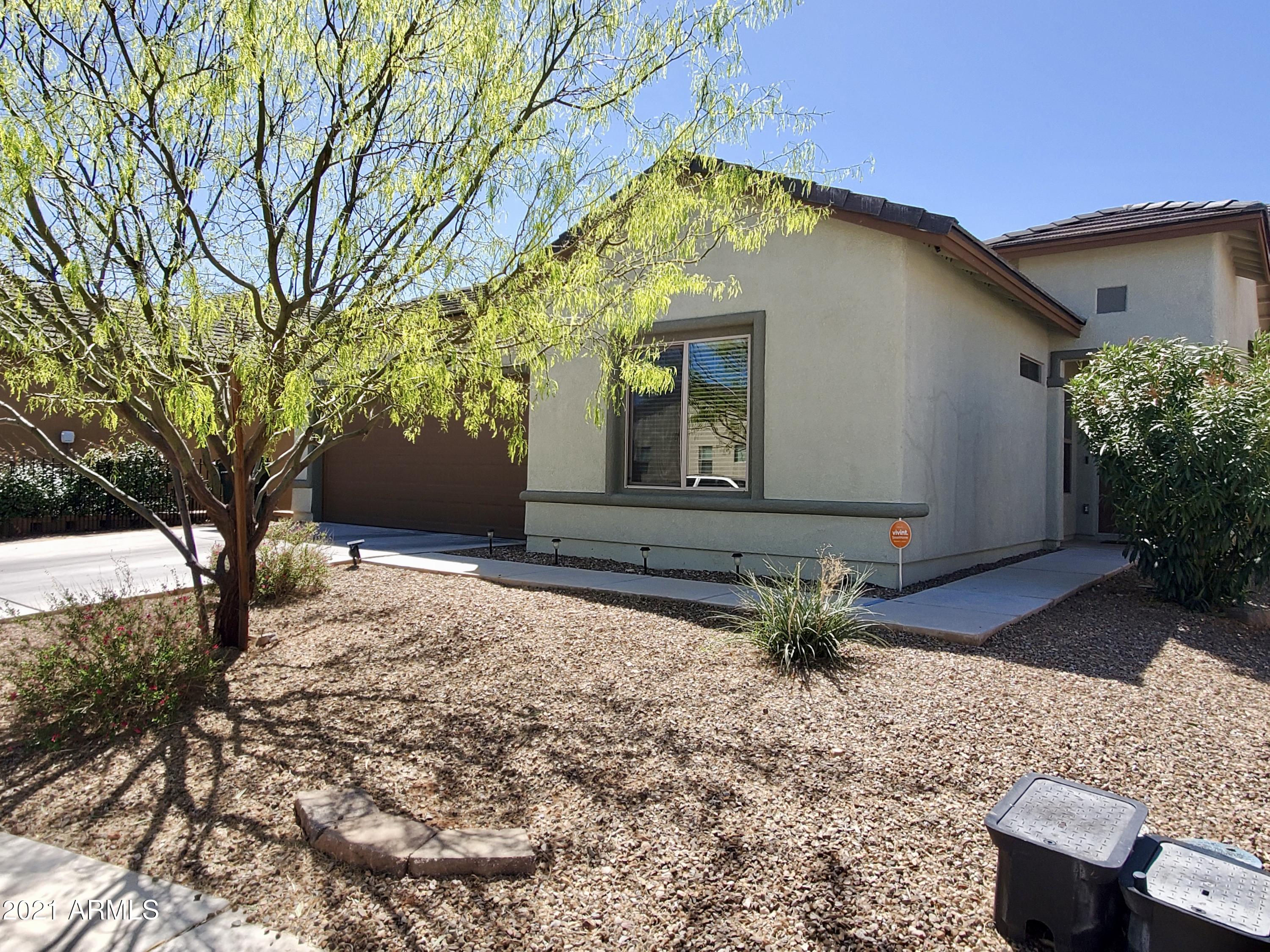 Adorable, well cared for 3 bed, 2 bath home with STUNNING mountain views.  This well placed home has incredible views of the Huachuca Mountains, large backyard with view panels in the block wall.  Split floor plan, with open concept living in a like new home located in a desired subdivision. No HOA!  Won't last long!