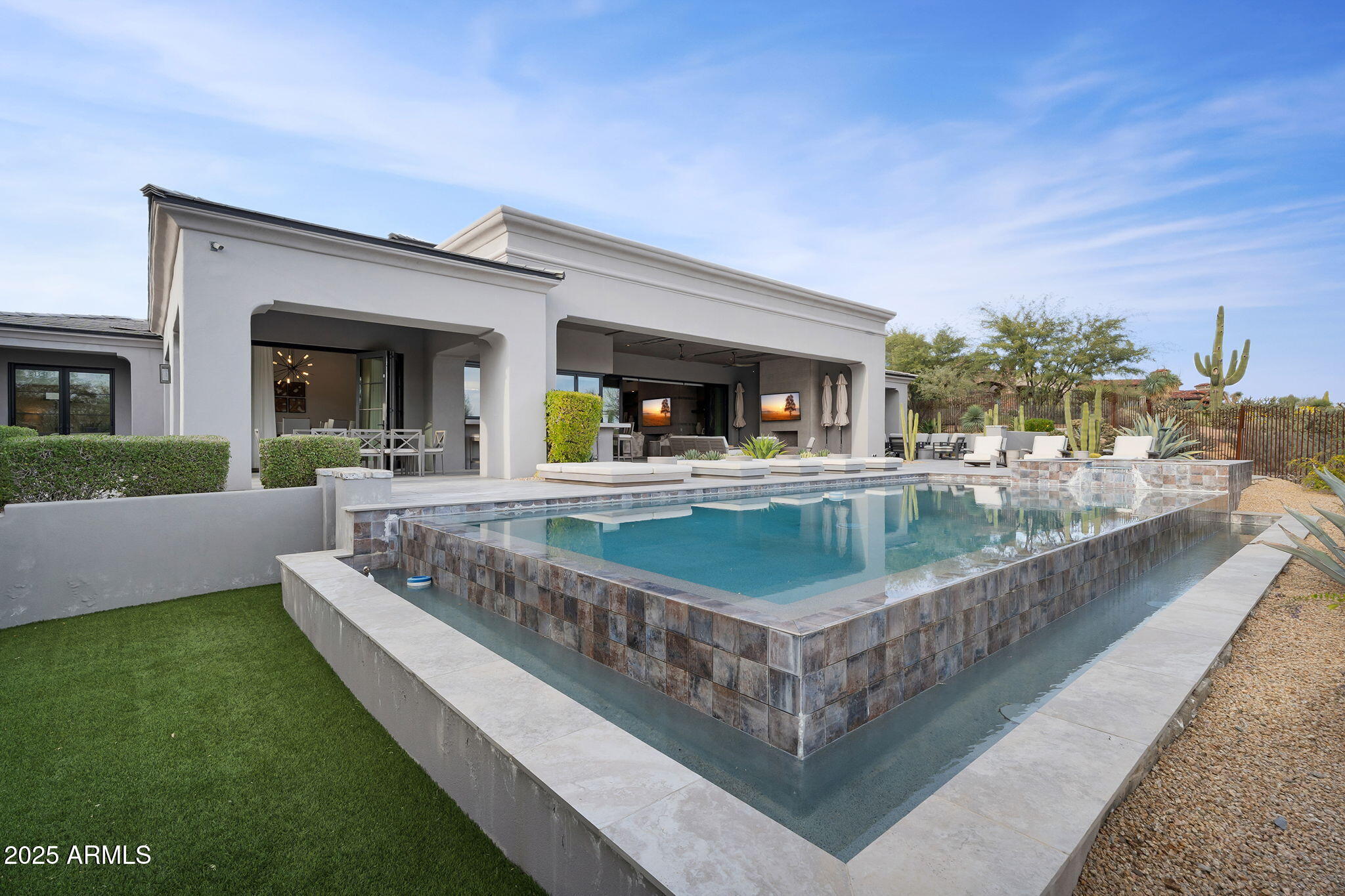 MIRABEL CLUB - Residential