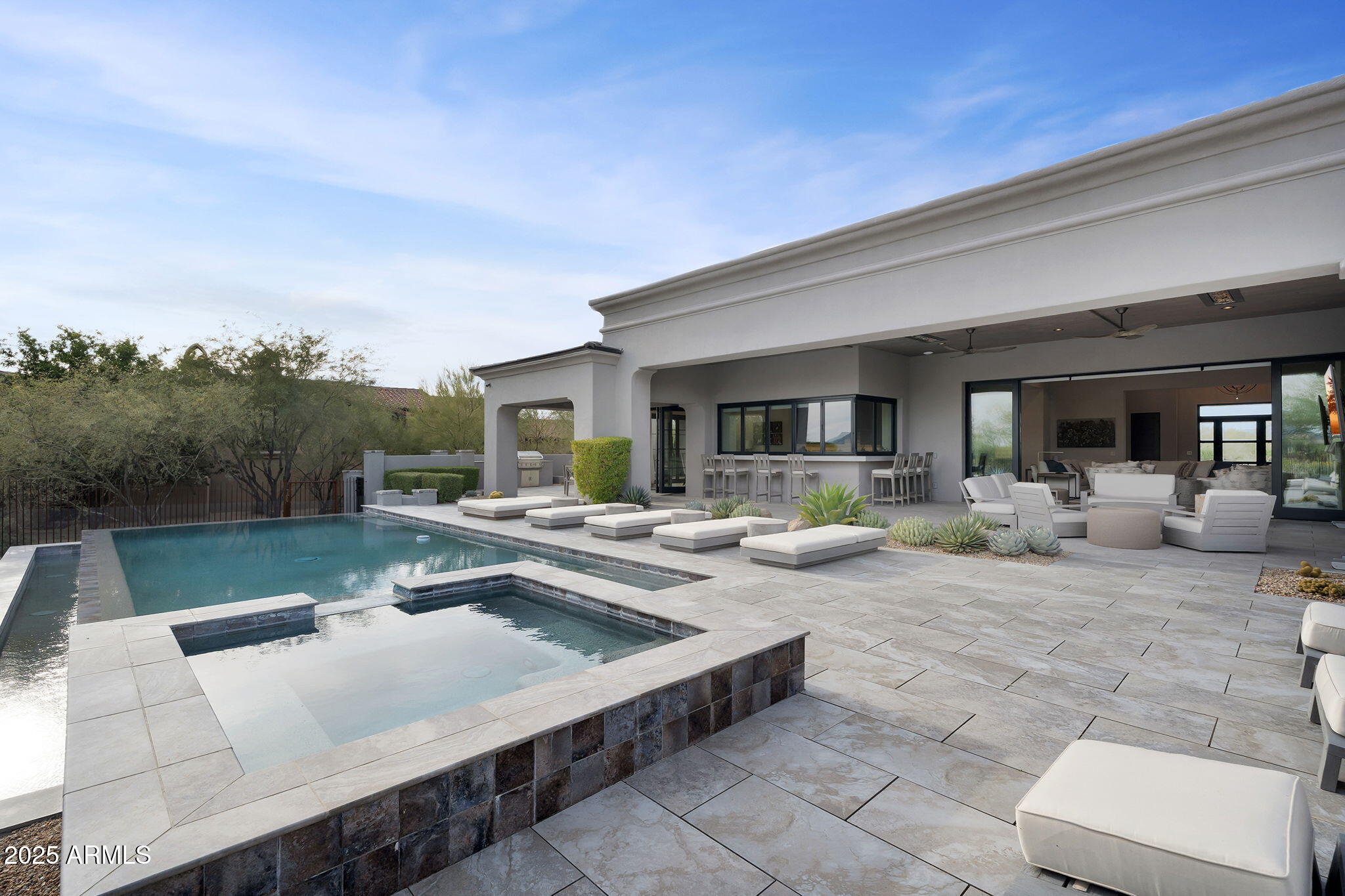 MIRABEL CLUB - Residential