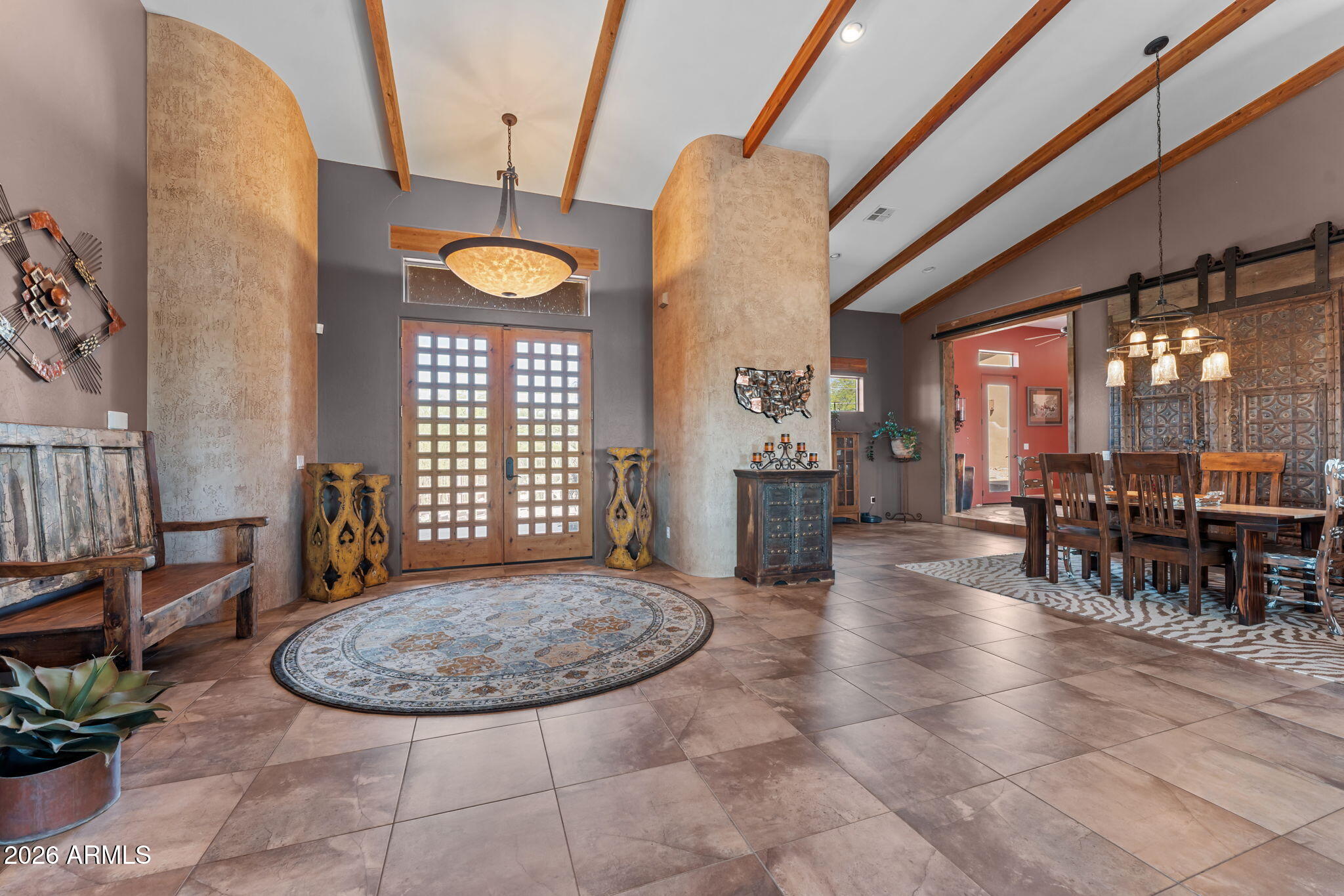 Rio Vista Hills with 5 horse pens - Residential