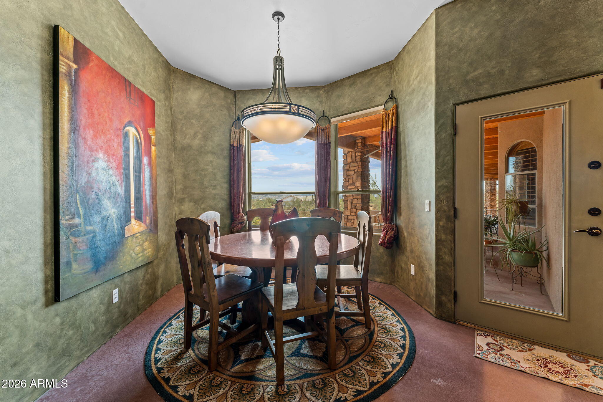 Rio Vista Hills with 5 horse pens - Residential