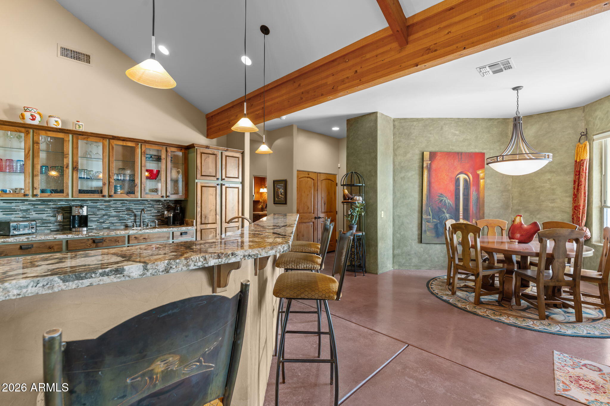 Rio Vista Hills with 5 horse pens - Residential